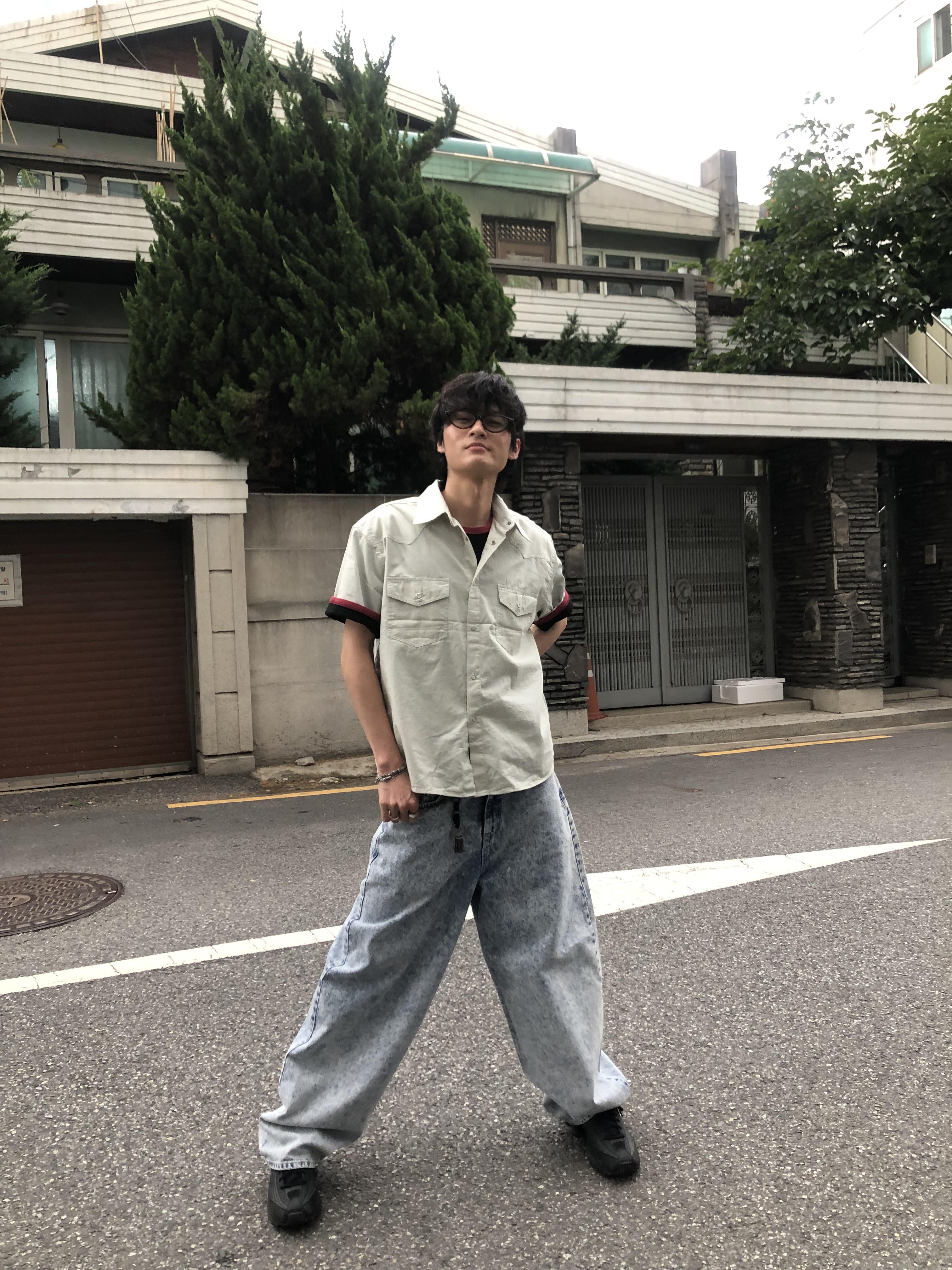 韓系型男 俐落線條 薄款 短袖 襯衫 - 4C6