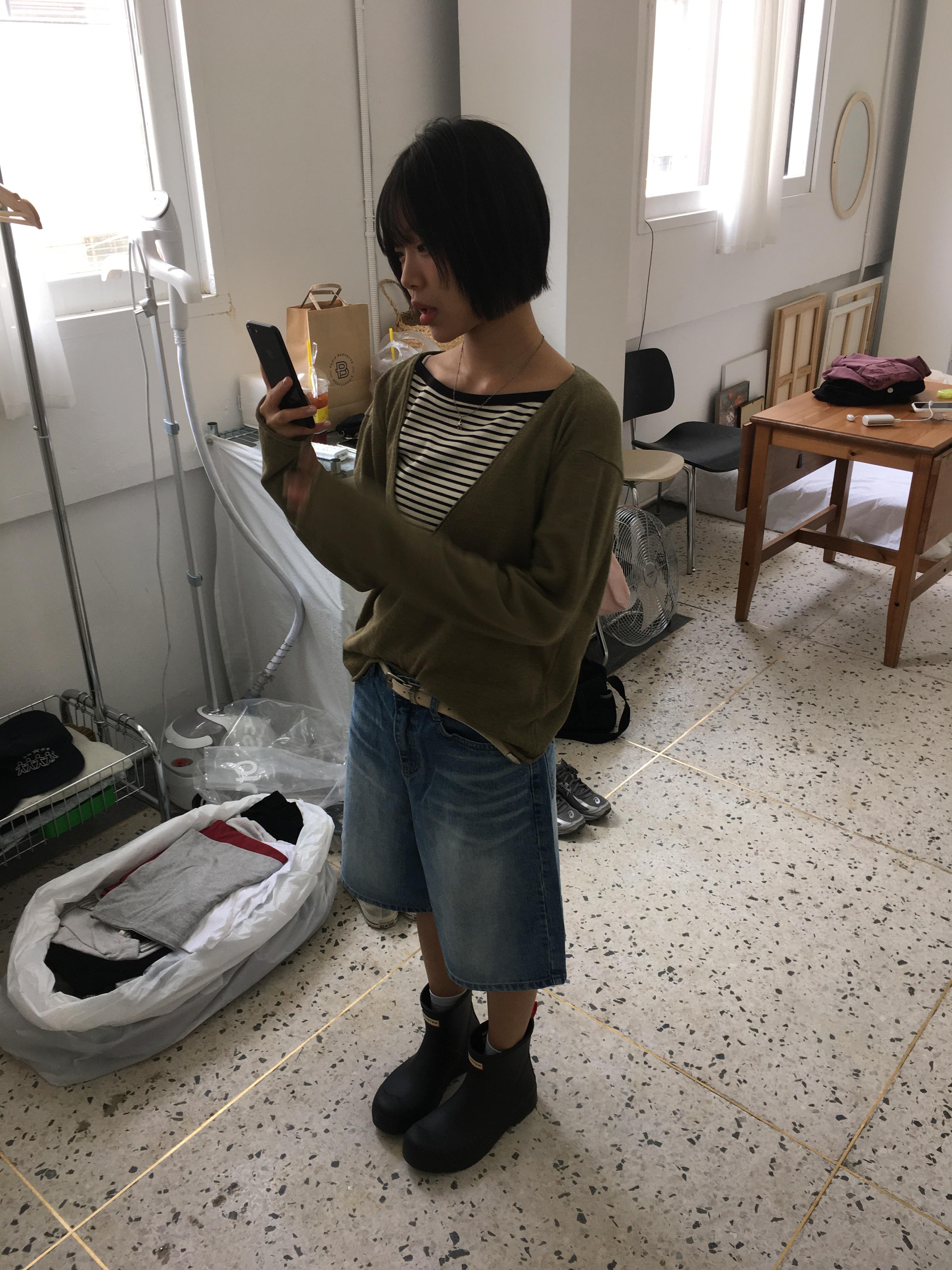 韓女基本款 大口袋 牛仔 6分短褲 - 2C11