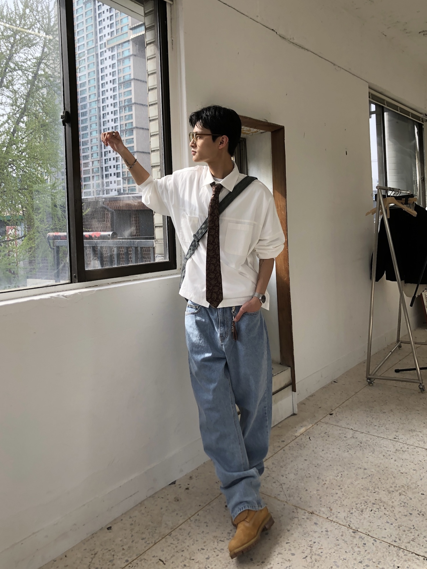 Carry Over 上流巴黎 手工刺繡 牛仔 直筒微寬褲 - 3C9