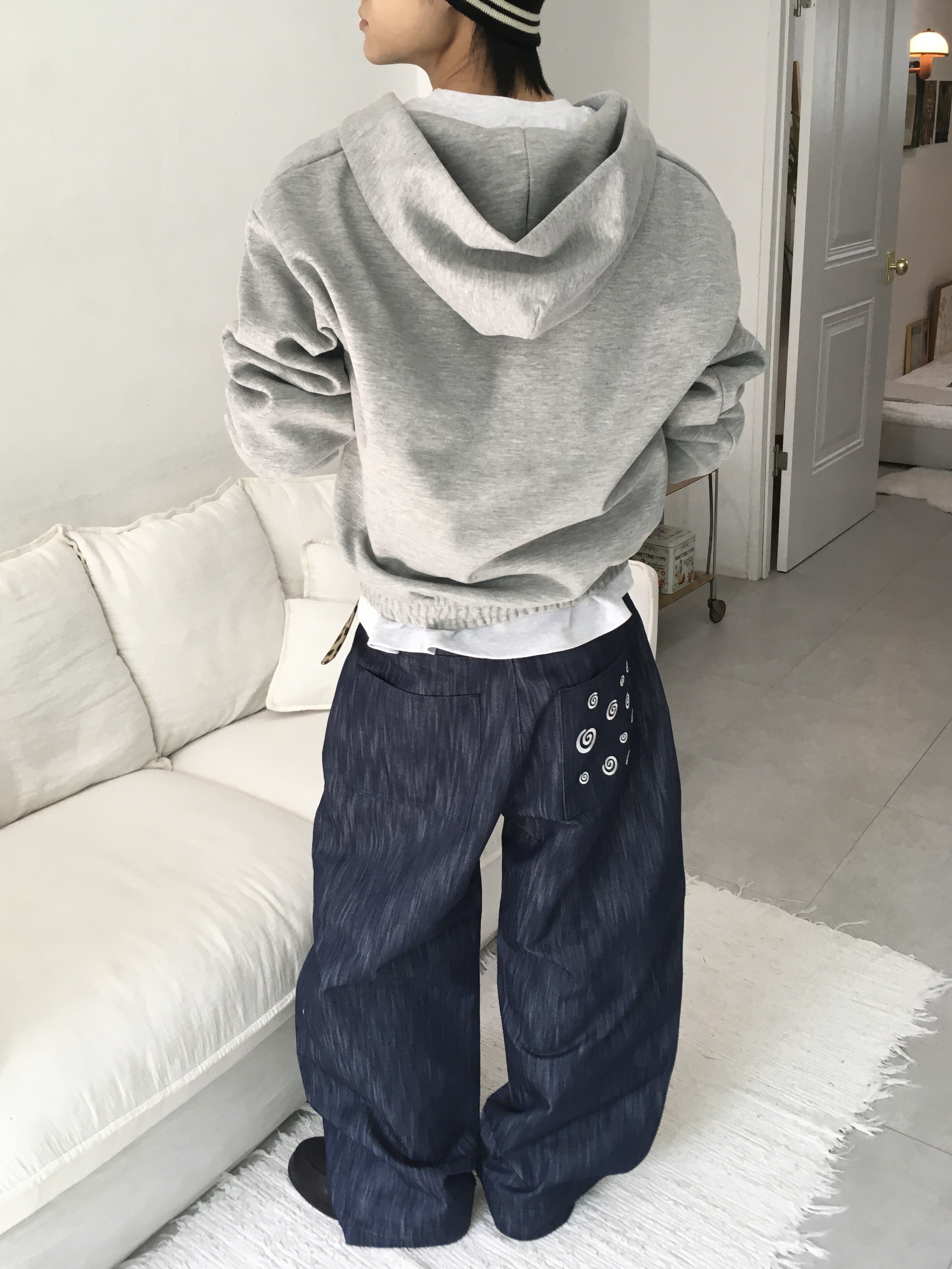 雲朵刺繡 渲染設計 牛仔寬褲 - 2C11