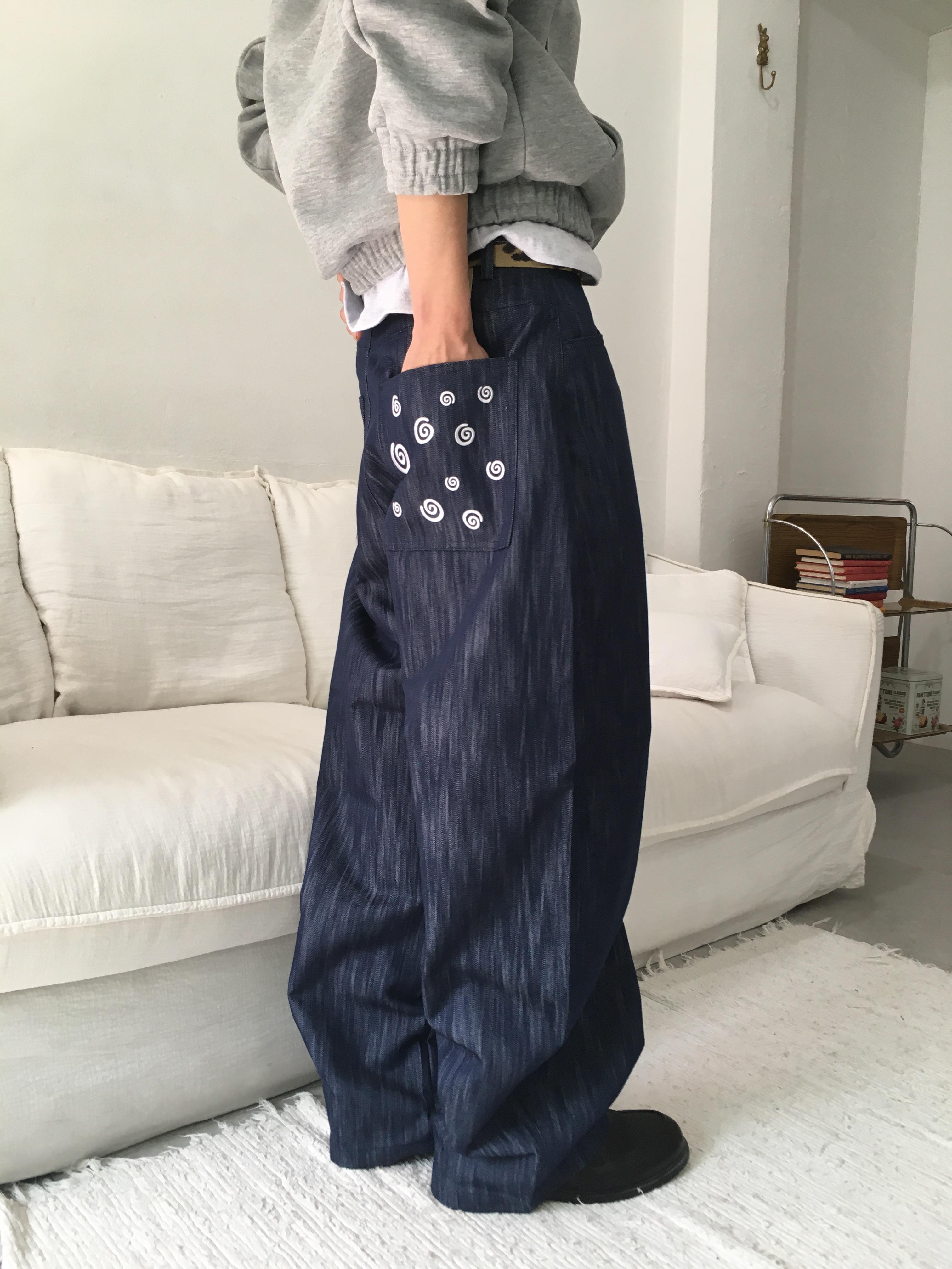 雲朵刺繡 渲染設計 牛仔寬褲 - 2C1