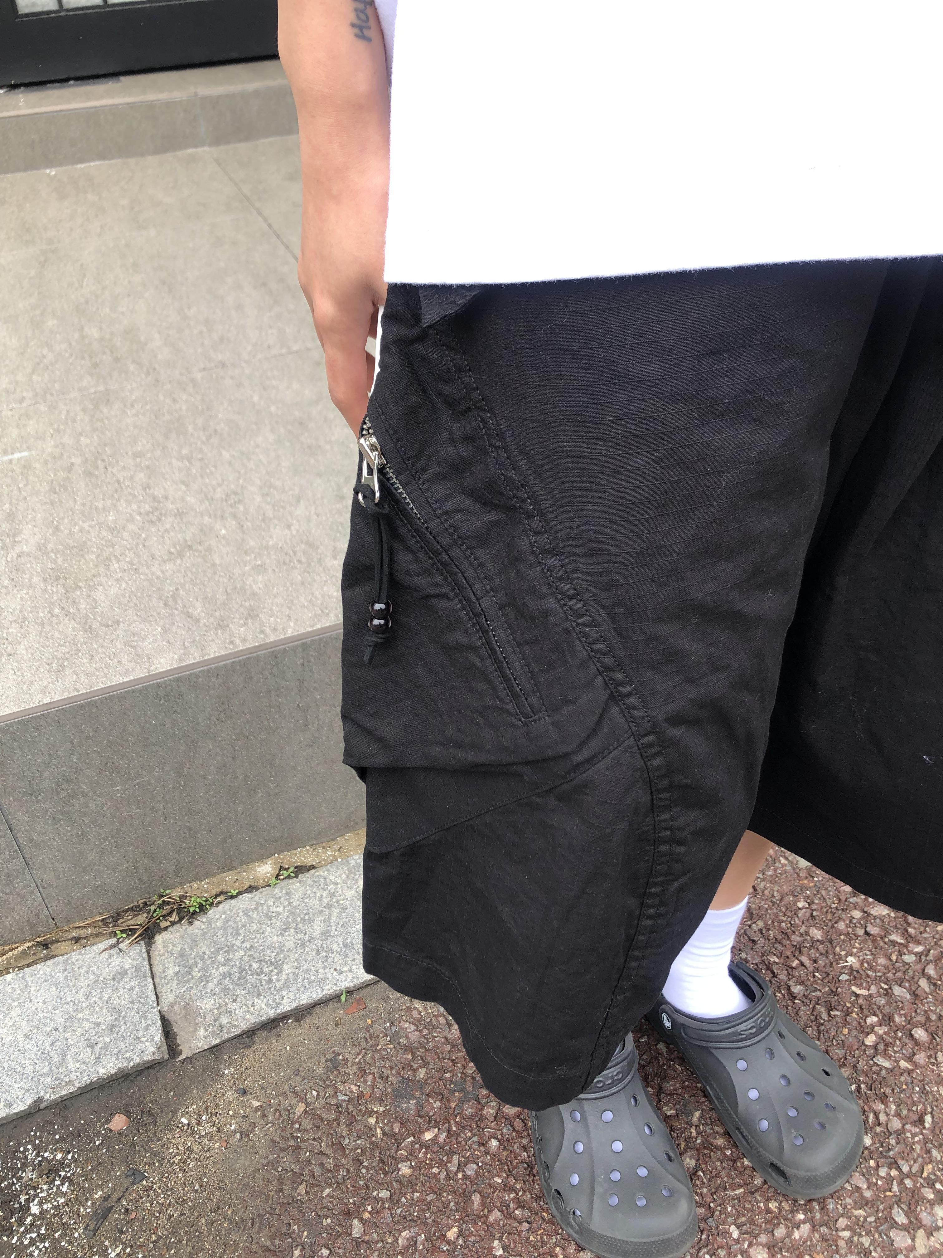復古街頭 類尼龍 夏季清爽 斜口袋 工裝短褲 - 3C17