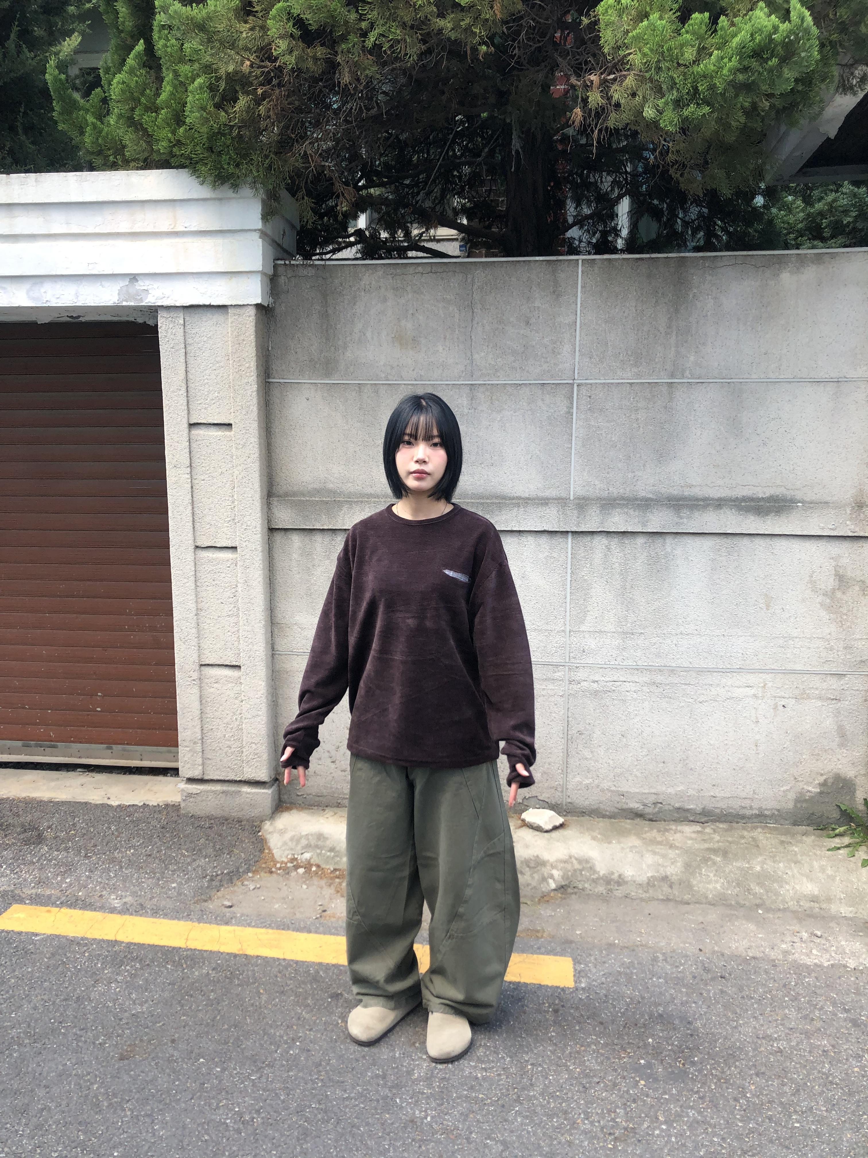 彎刀縫線 俐落版型 鬆緊帶 寬版 長褲 - 4C6