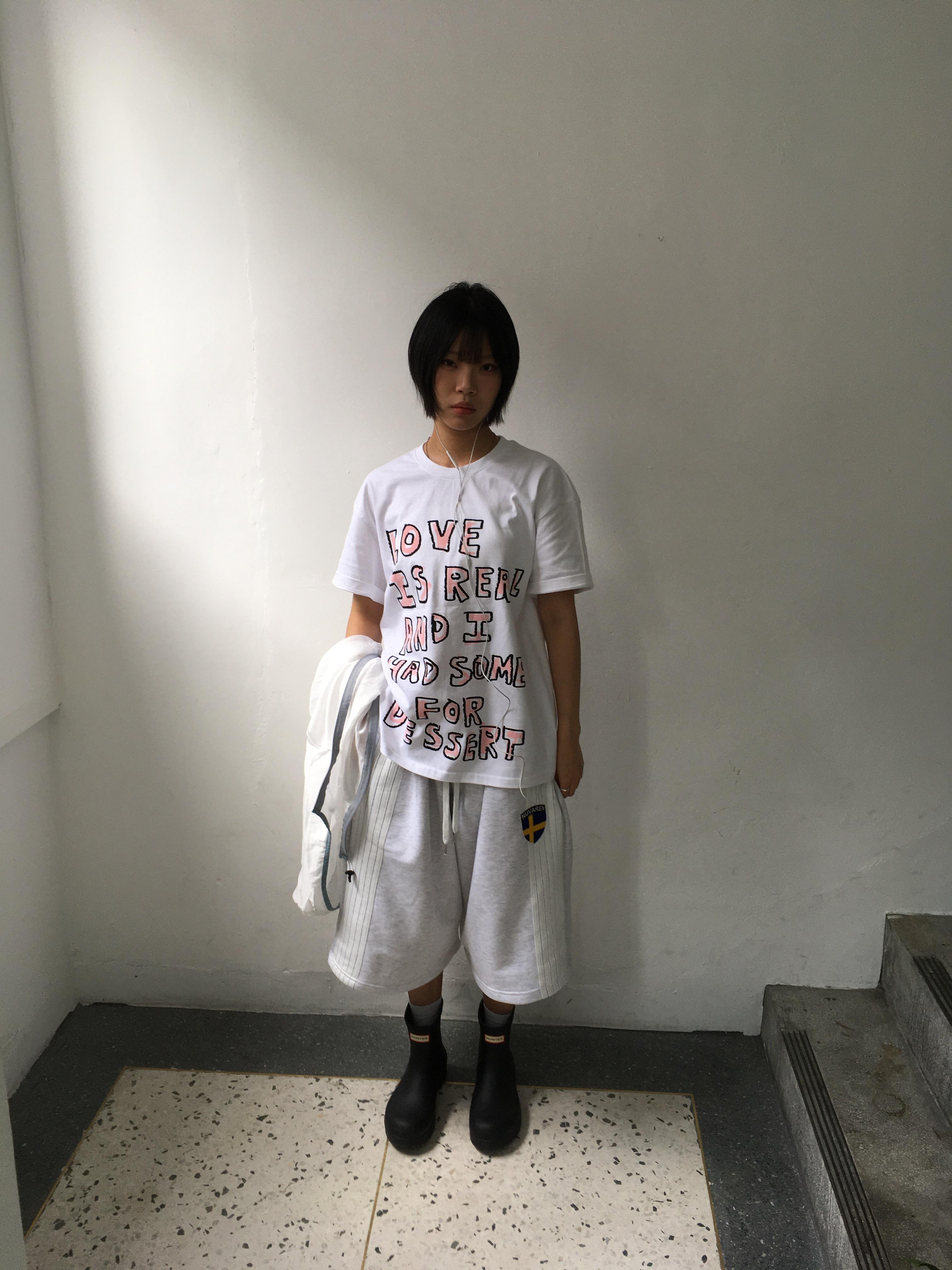 韓系可愛街頭 塗鴉印刷 短版上衣 - 2C11