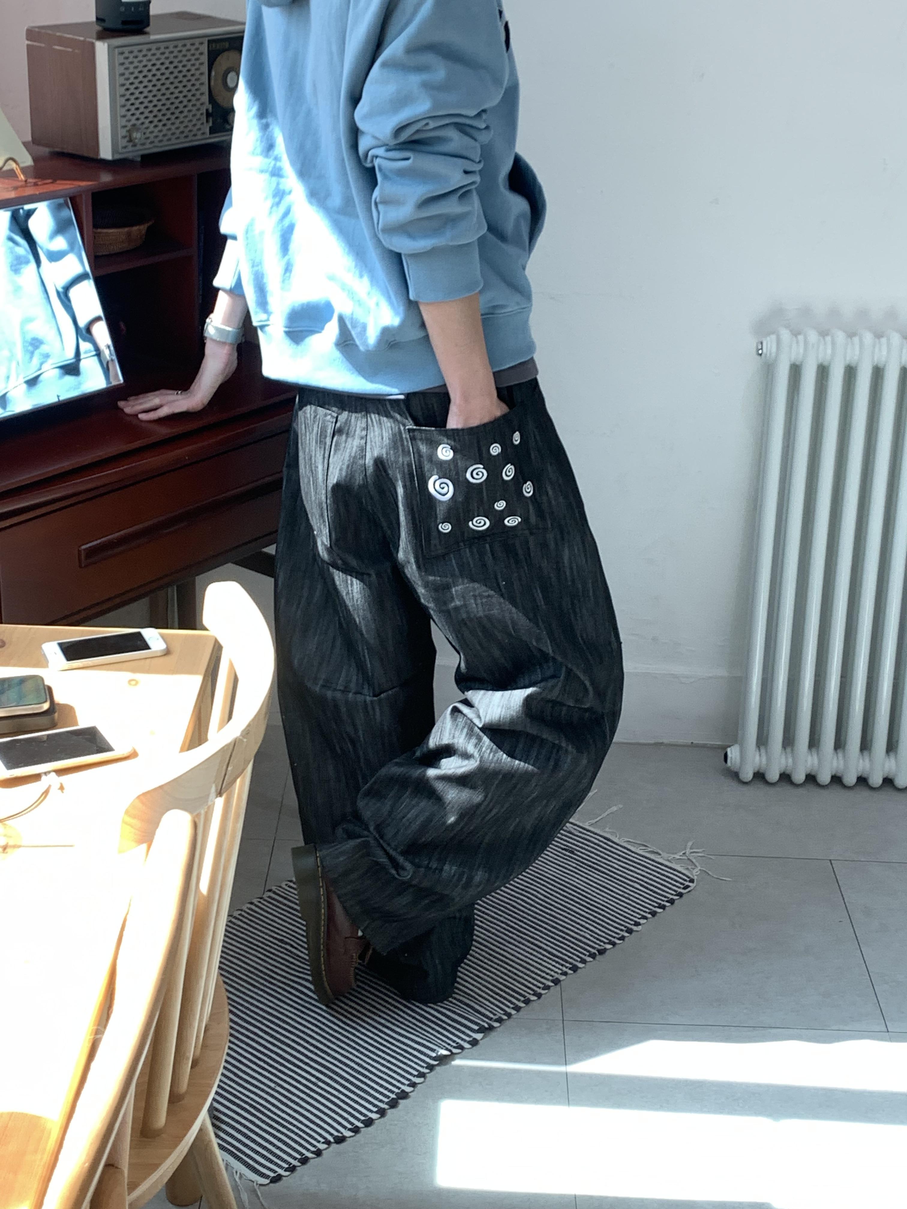 雲朵刺繡 渲染設計 牛仔寬褲 - 2C4