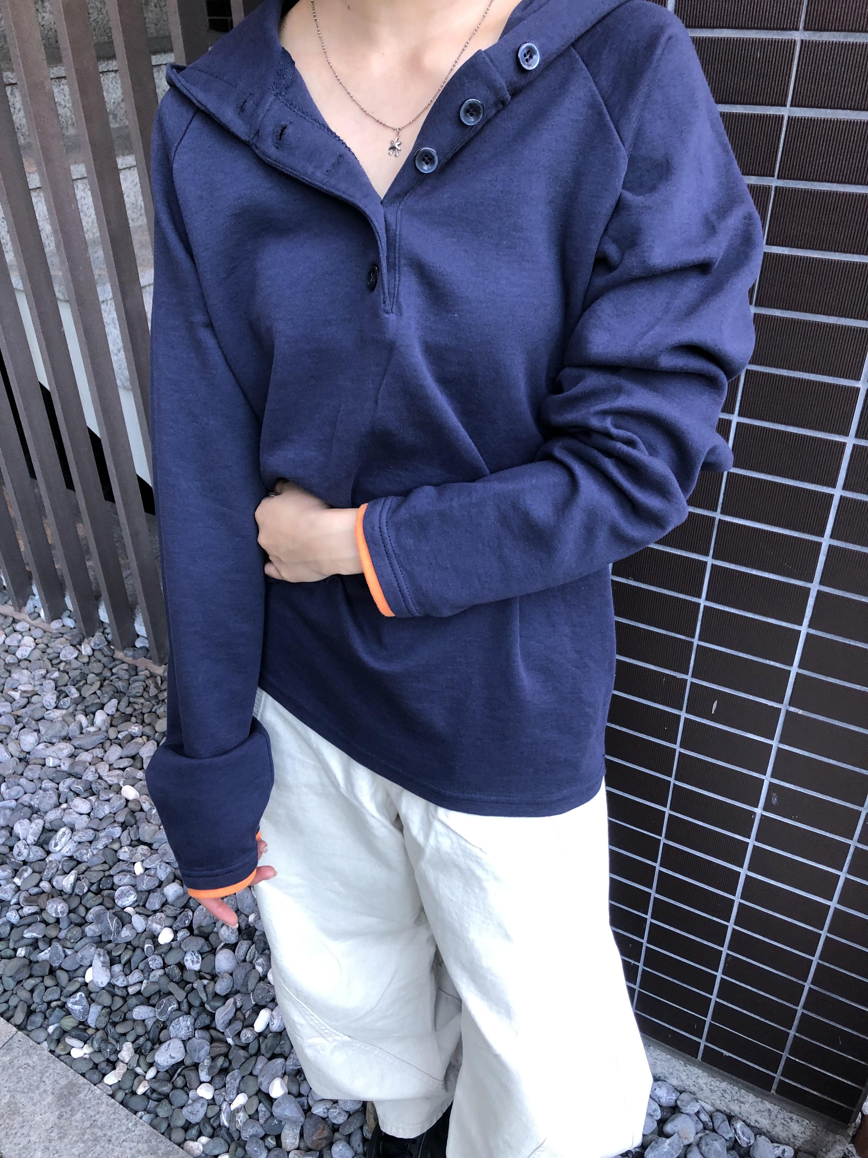 多巴安配色 休閒經典 鈕扣設計 長袖 帽T - 2C8