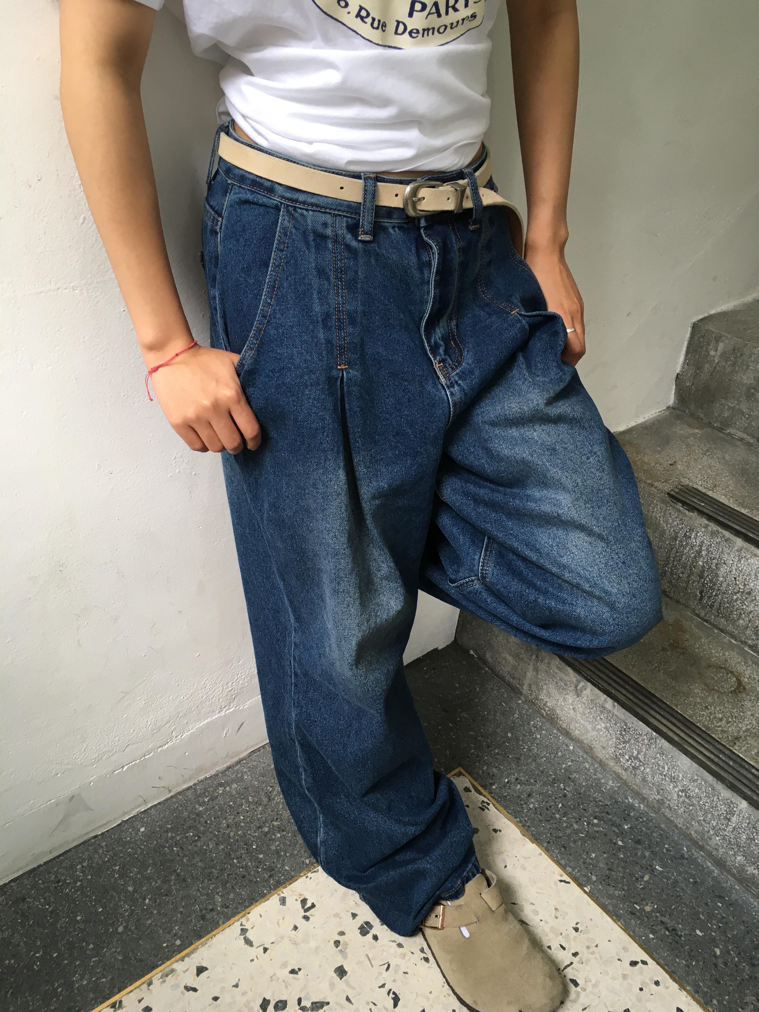 質感韓系女 休閒風 俐落抓皺 牛仔 寬褲 - 3C8