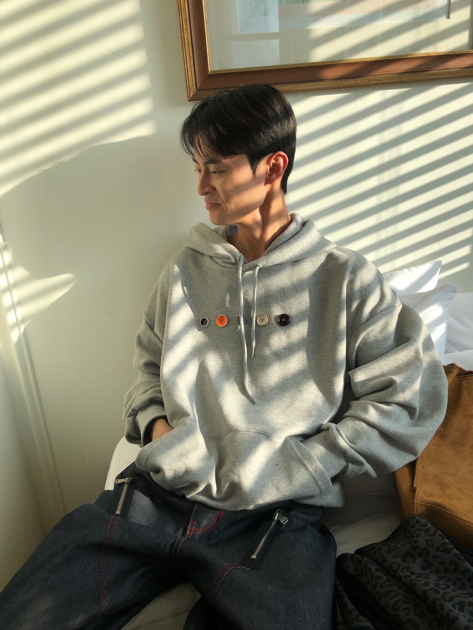 街頭鬆弛 多色鈕扣 寬版 帽T 長袖 - 3C13