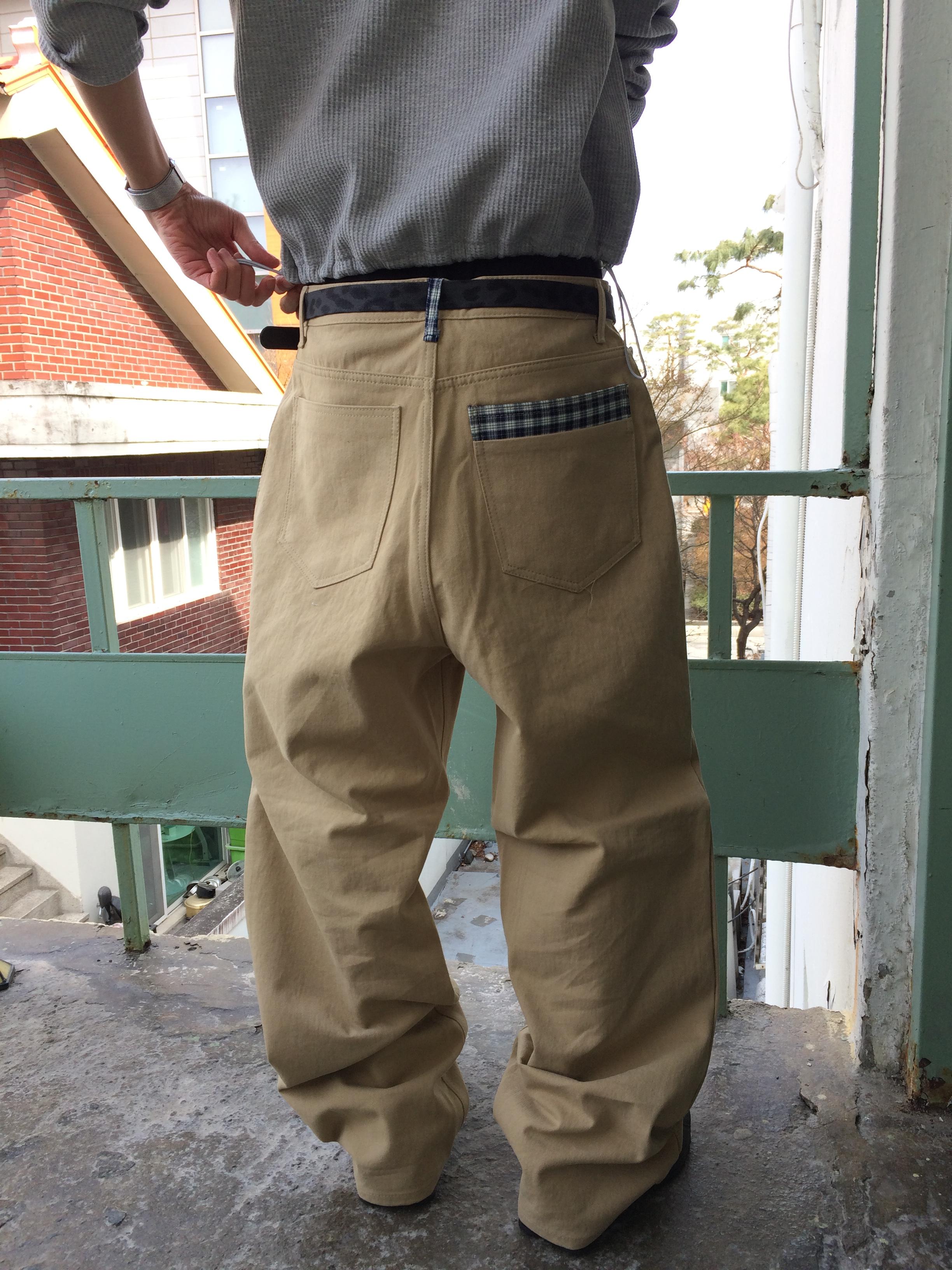 日系街頭 畫龍點睛 格紋設計 微寬褲 - 2C2