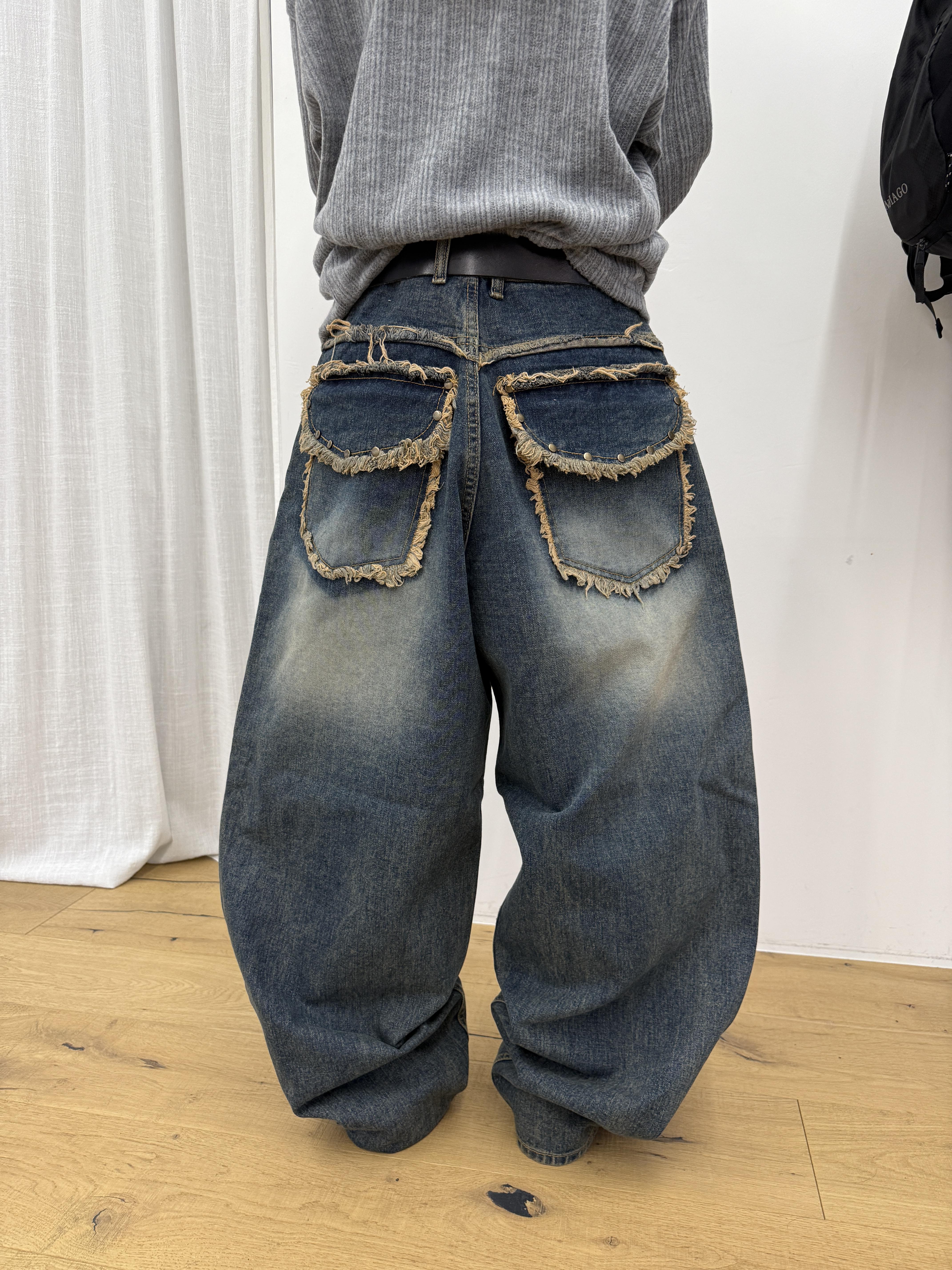 漸層水洗 鑲式卯釘 大口袋 牛仔寬褲 - 2C2