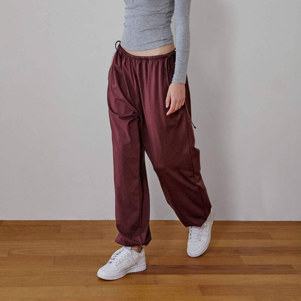 Conchwear 抽繩造型束腳寬褲 酒紅 CON134RED