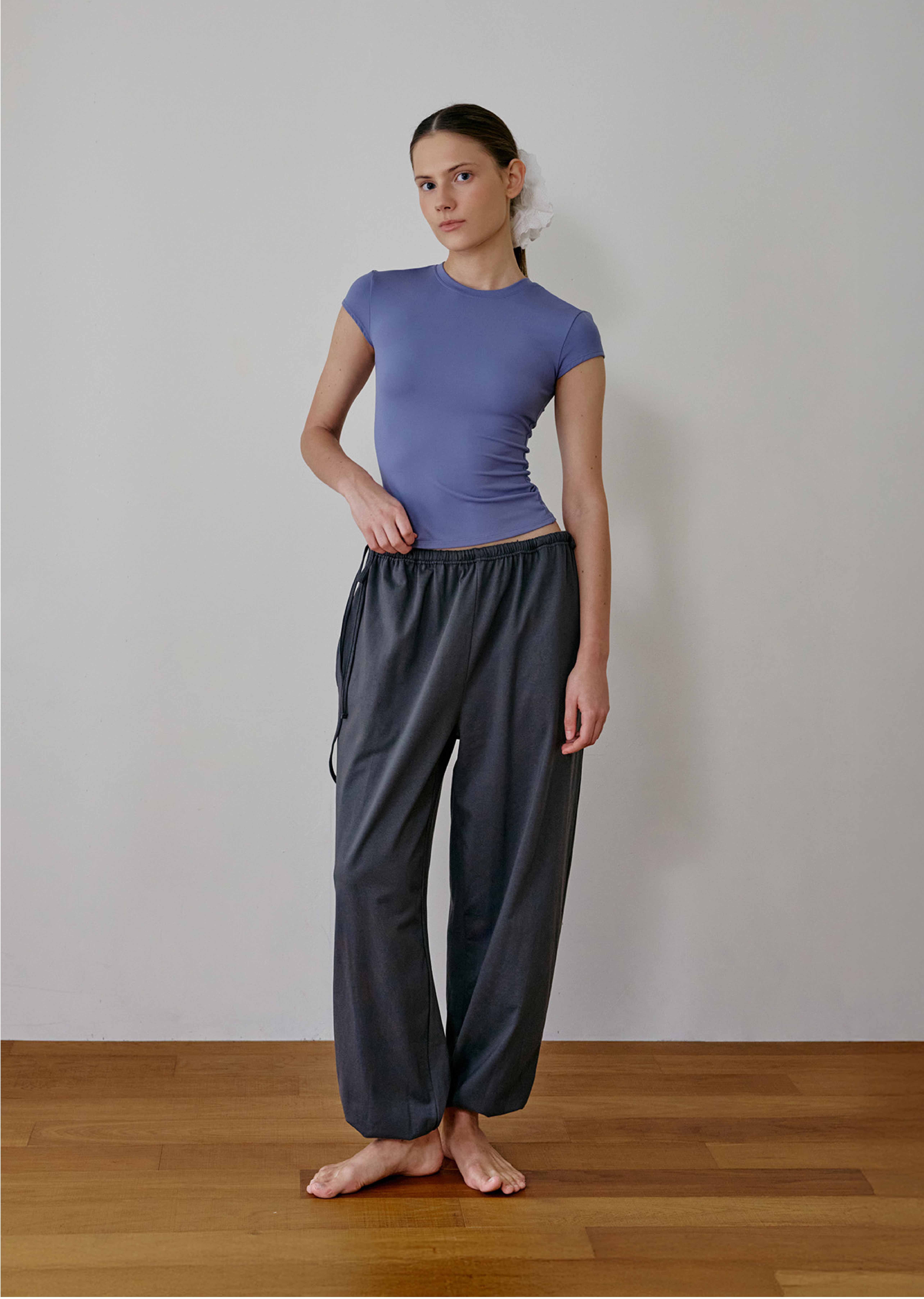 Conchwear 抽繩造型束腳寬褲 木炭灰 CON134CHC4