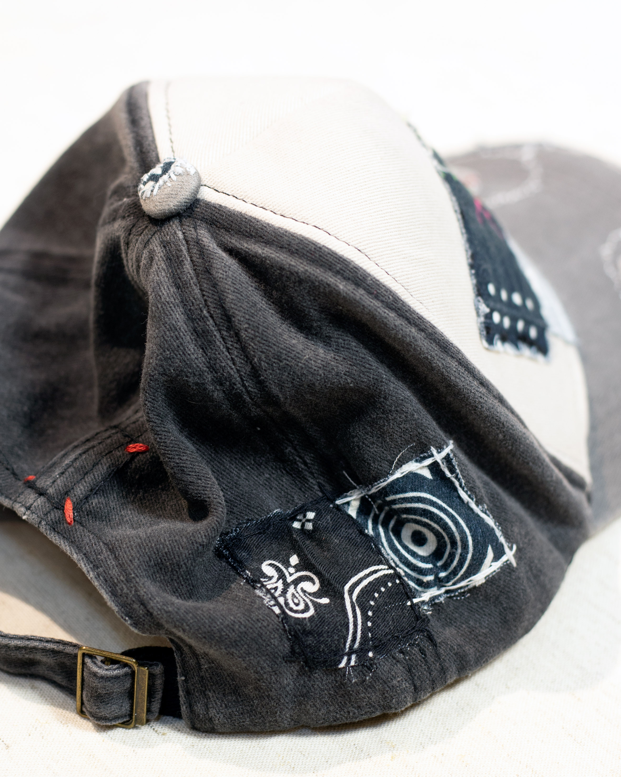 Fragments Caps – UNTITLED / 001 - Handcrafted · 1/14