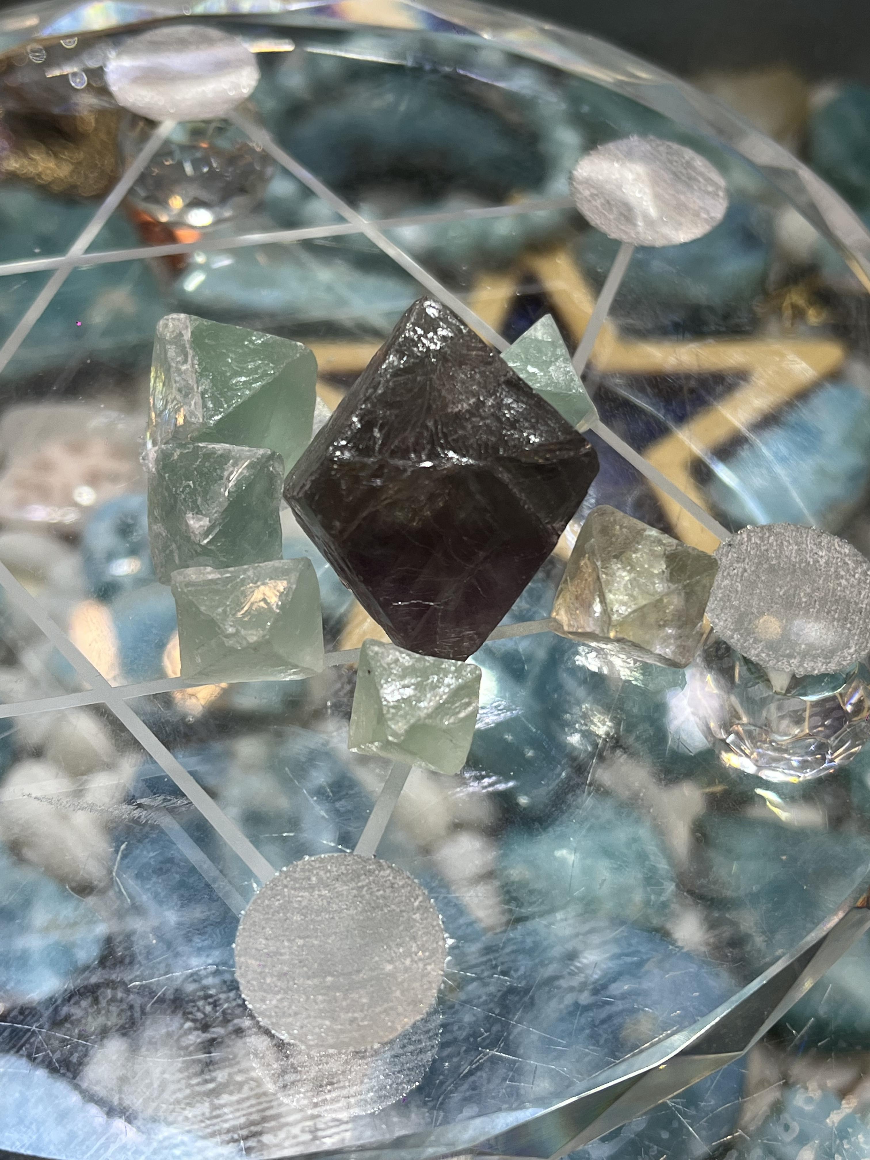 六角八面螢石（隨機出貨）