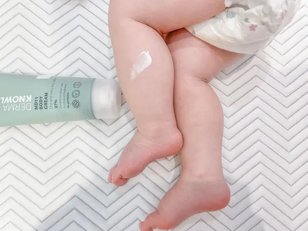 Derma專業護理緩解嬰兒皮膚顆粒粗糙