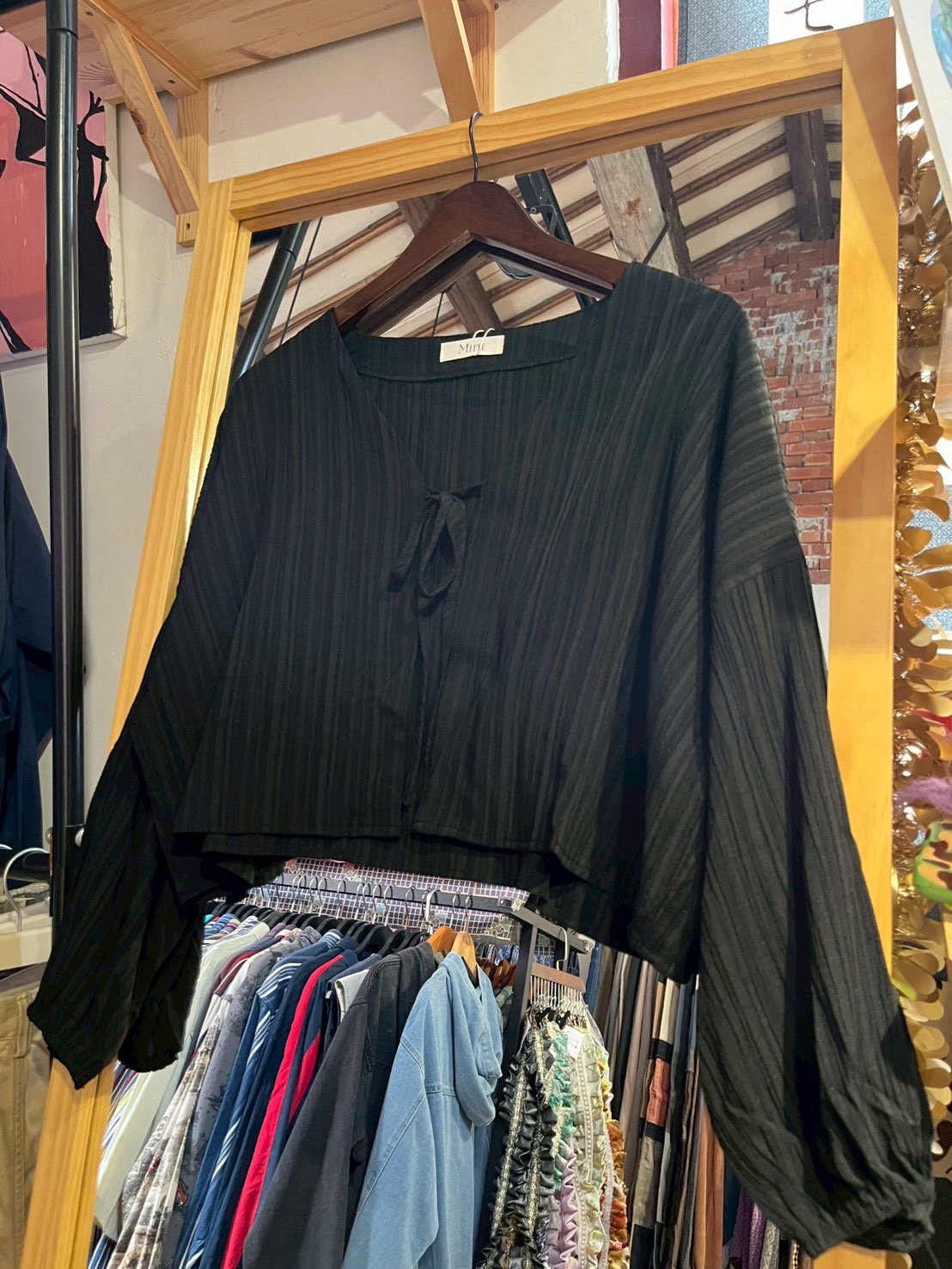 ✿全新選物✿ {A053} 黑色木紋綁帶罩衫