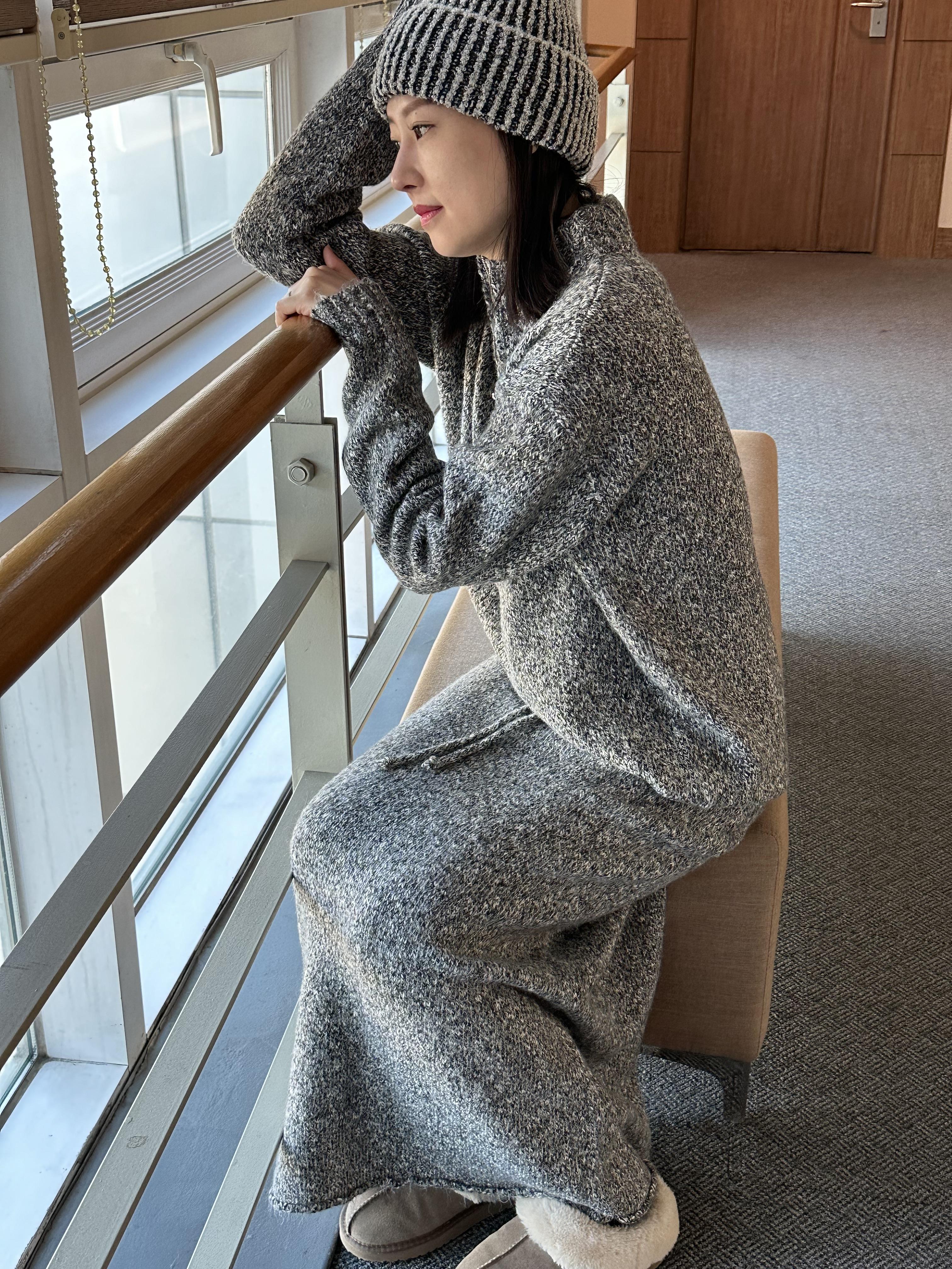 KR10 Set圓立領半拉鏈套裝