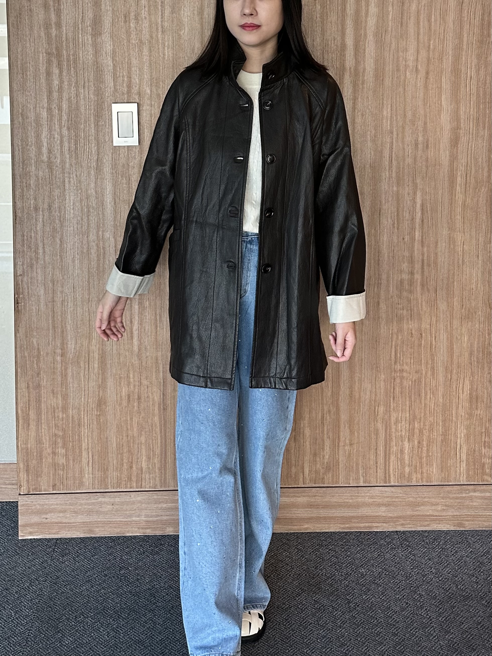 KR01 俐落反摺袖皮革外套7