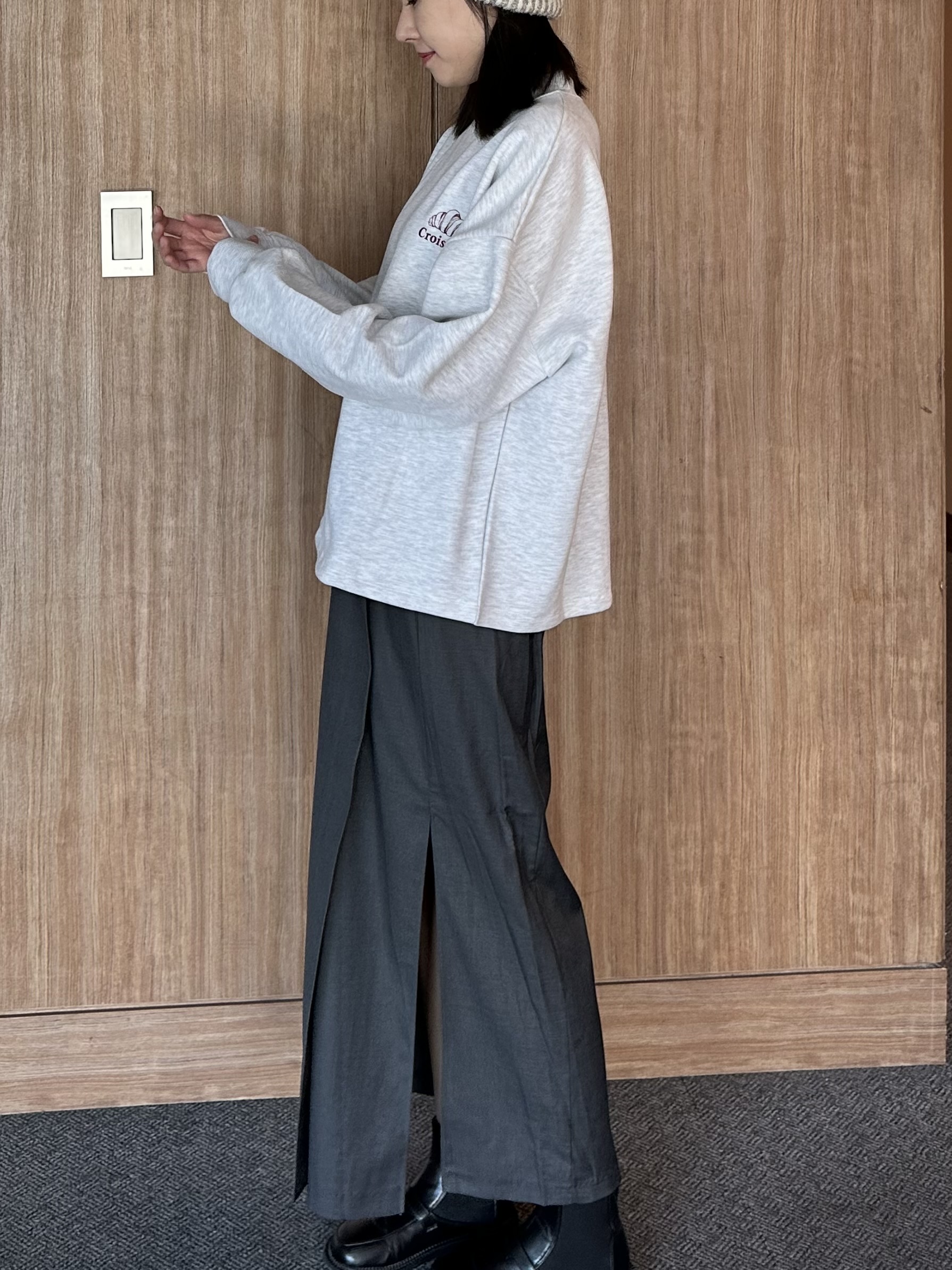 KR05 可頌刷毛大學T8