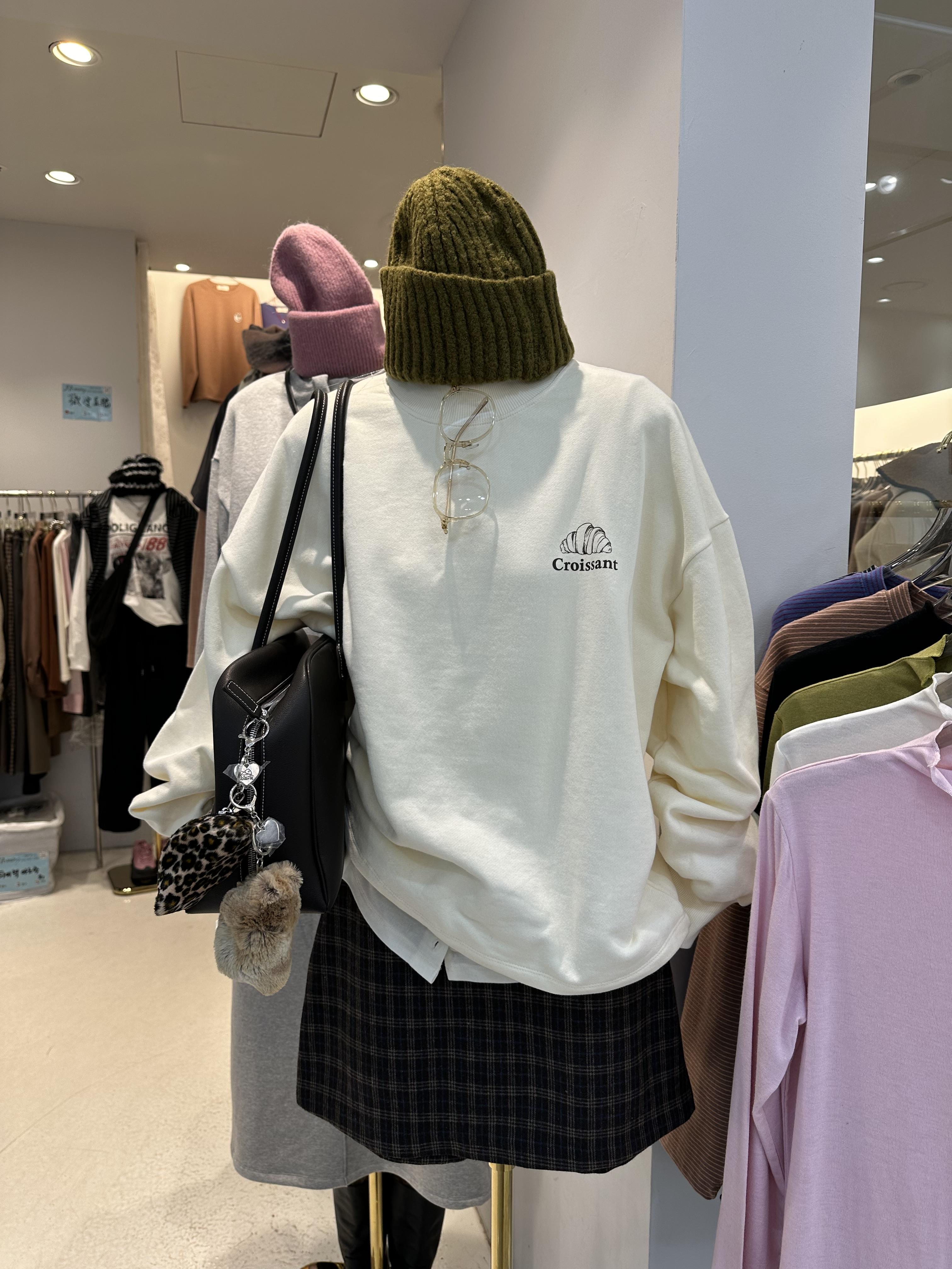 KR05 可頌刷毛大學T