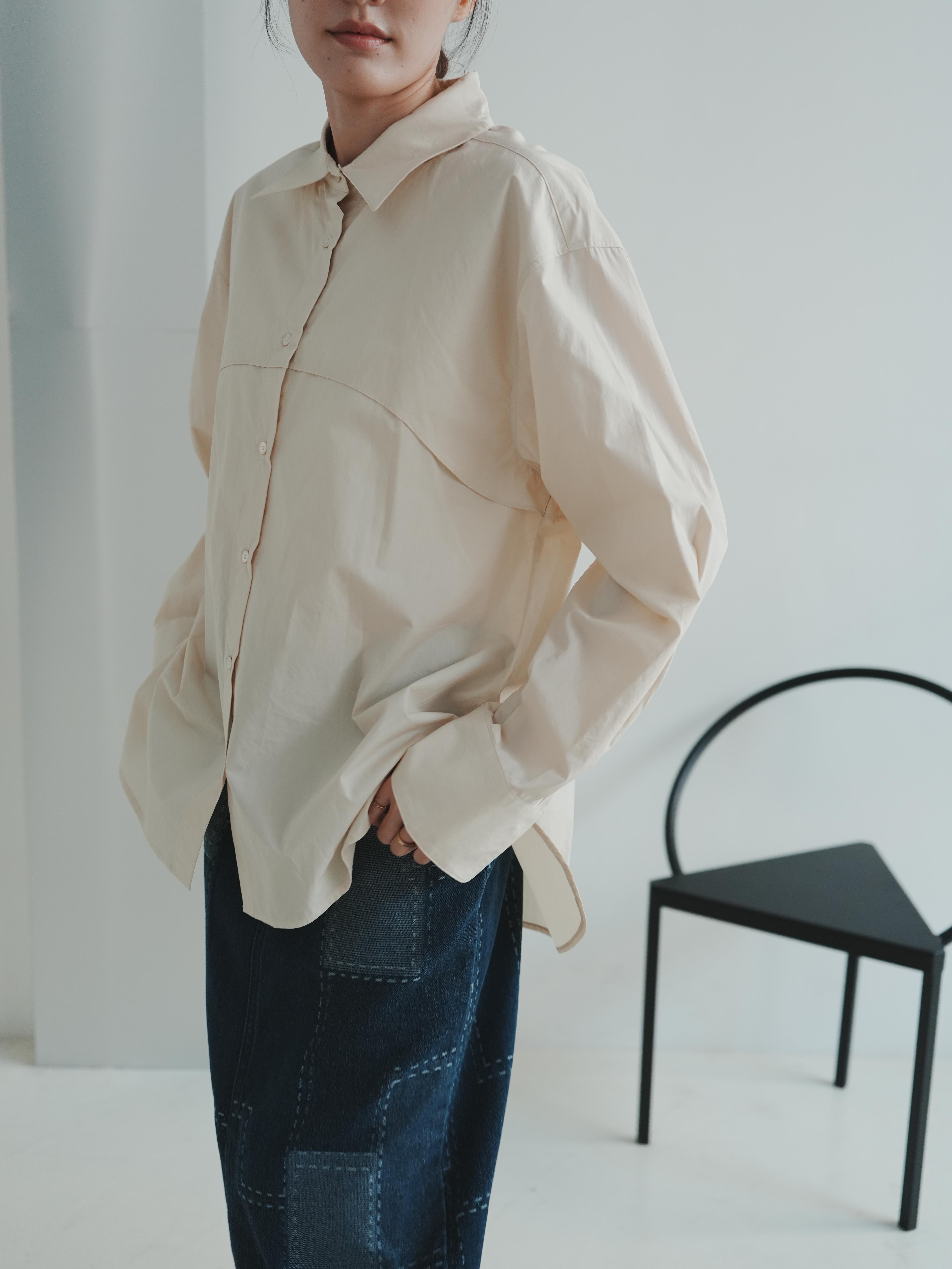 V03 後背風衣感設計襯衫4