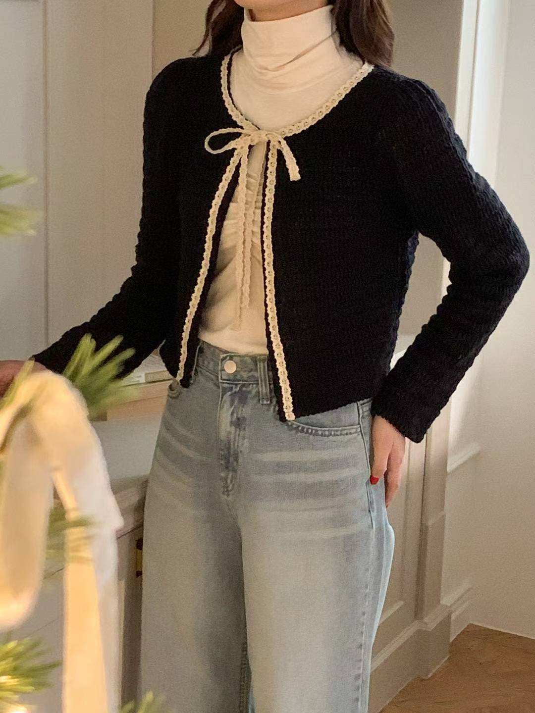 (客訂勿下單)蕾絲滾邊綁結圓領針織罩衫