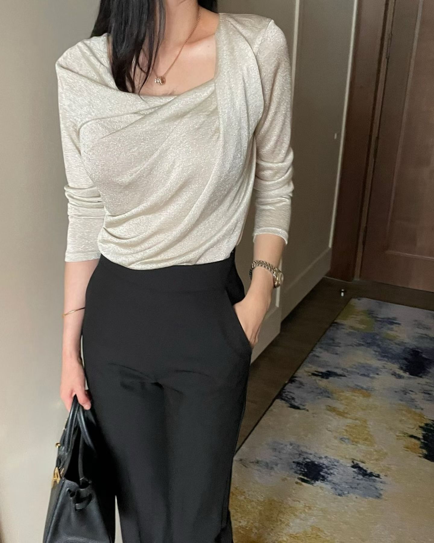 細閃金蔥扭結垂墜薄Ｔ