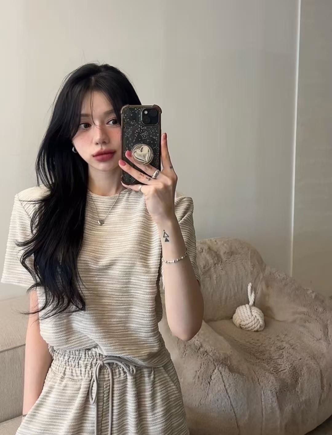 紋理短T+抽繩長褲SET