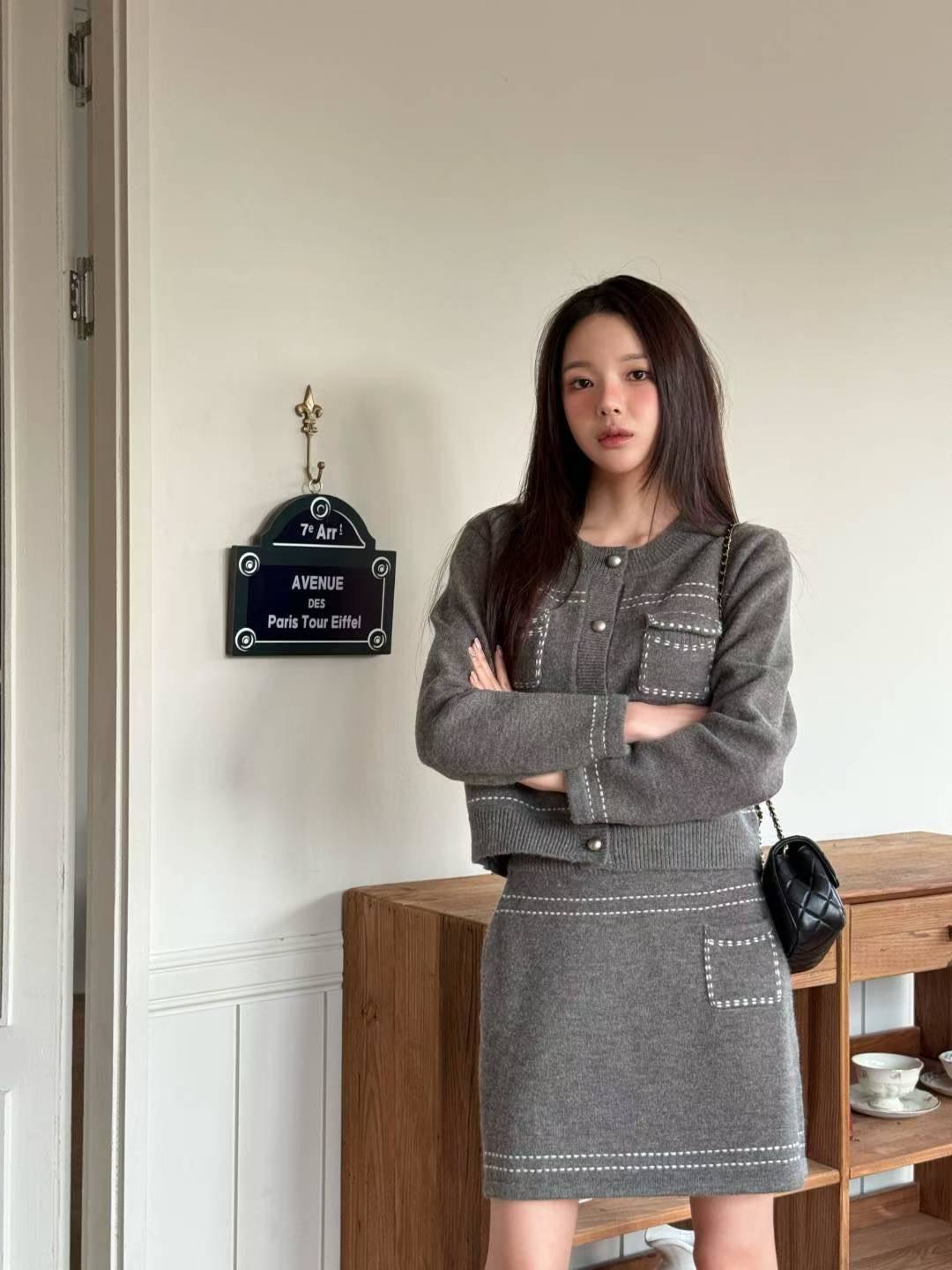 車線銀扣針織上衣+短裙SET