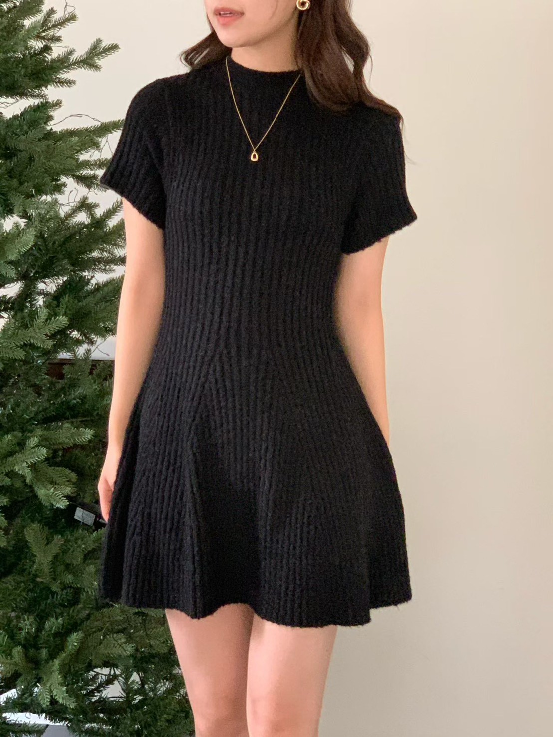 微高領坑紋傘擺短袖針織洋裝