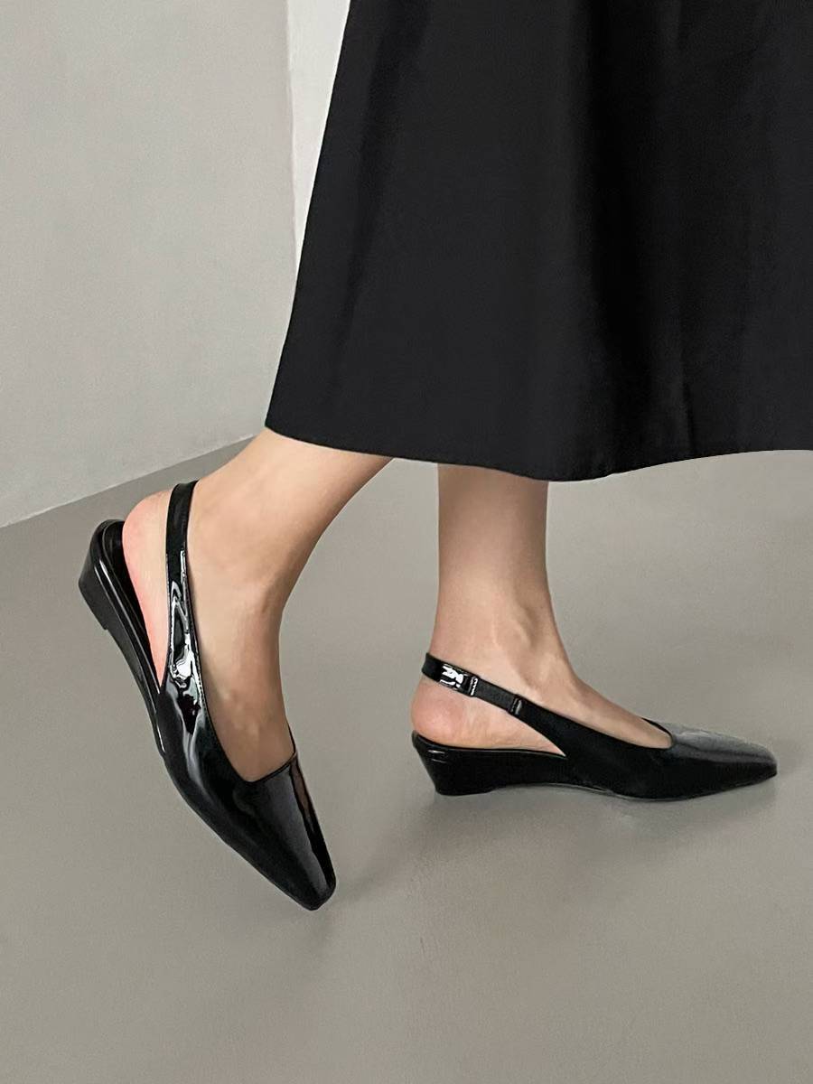 漆皮革方頭後帶低跟鞋(３cm)