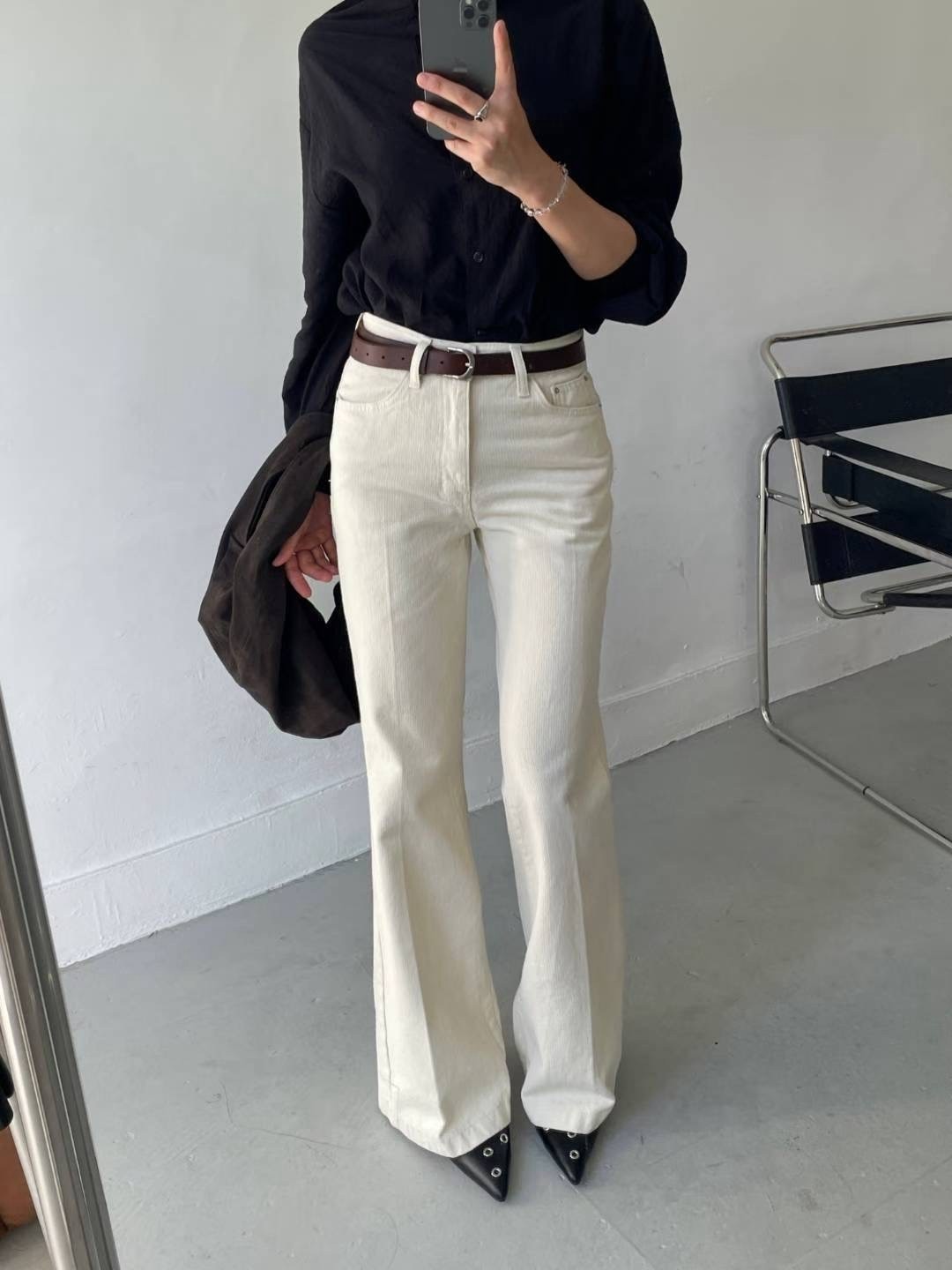 高腰薄絨面小喇叭牛仔褲