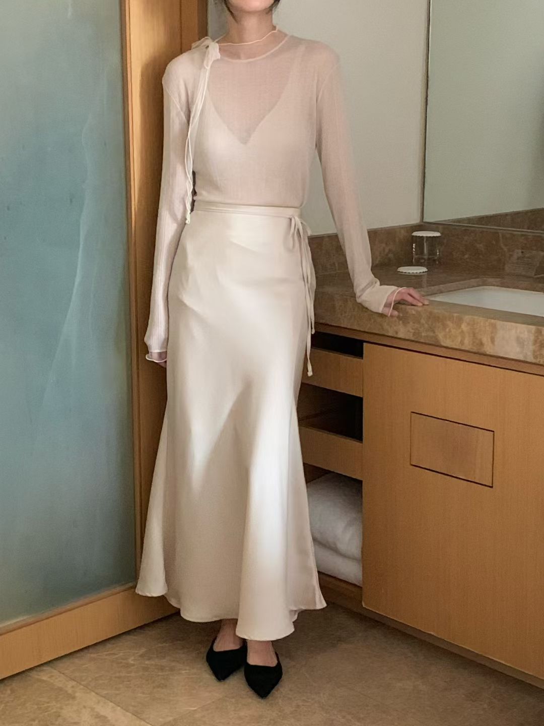 後鬆緊緞面魚尾裙（附綁帶）