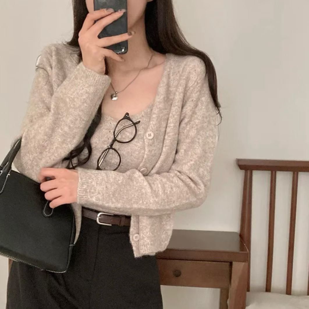 細肩鏤空背心＋短版排釦外套SET