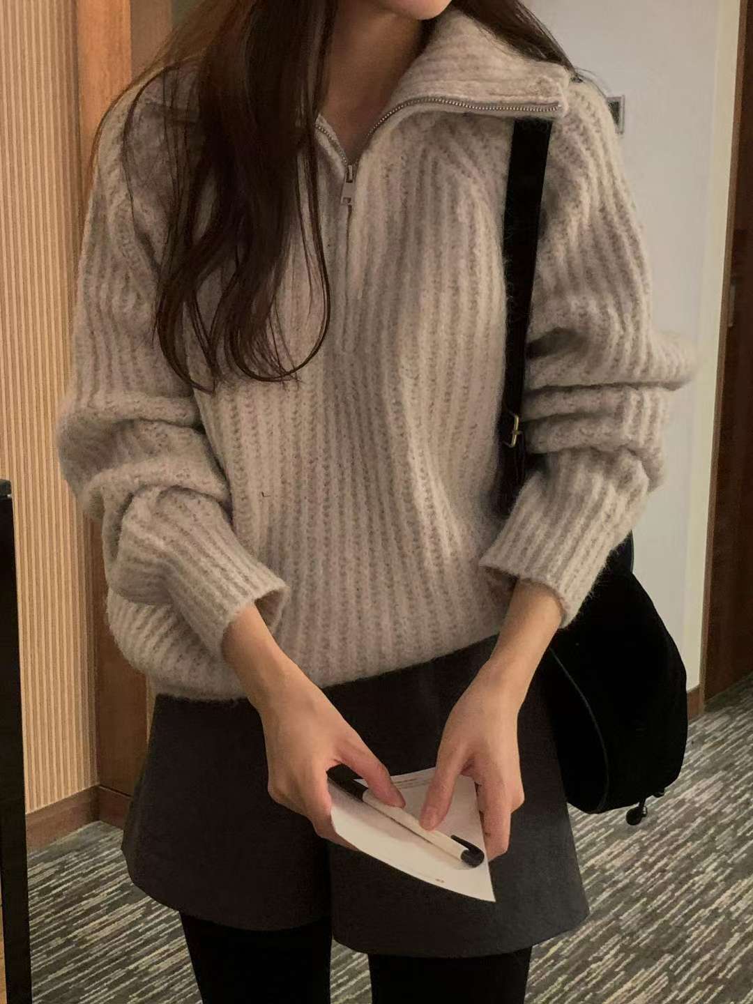 Polo拉鍊領坑紋毛衣