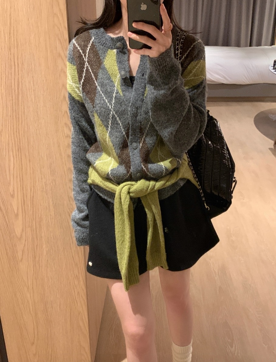 配色菱格紋排釦針織外套