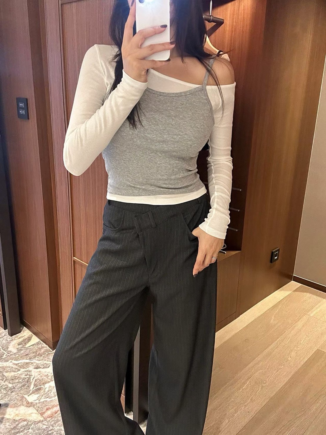 假兩件斜肩不規則雙層Ｔ