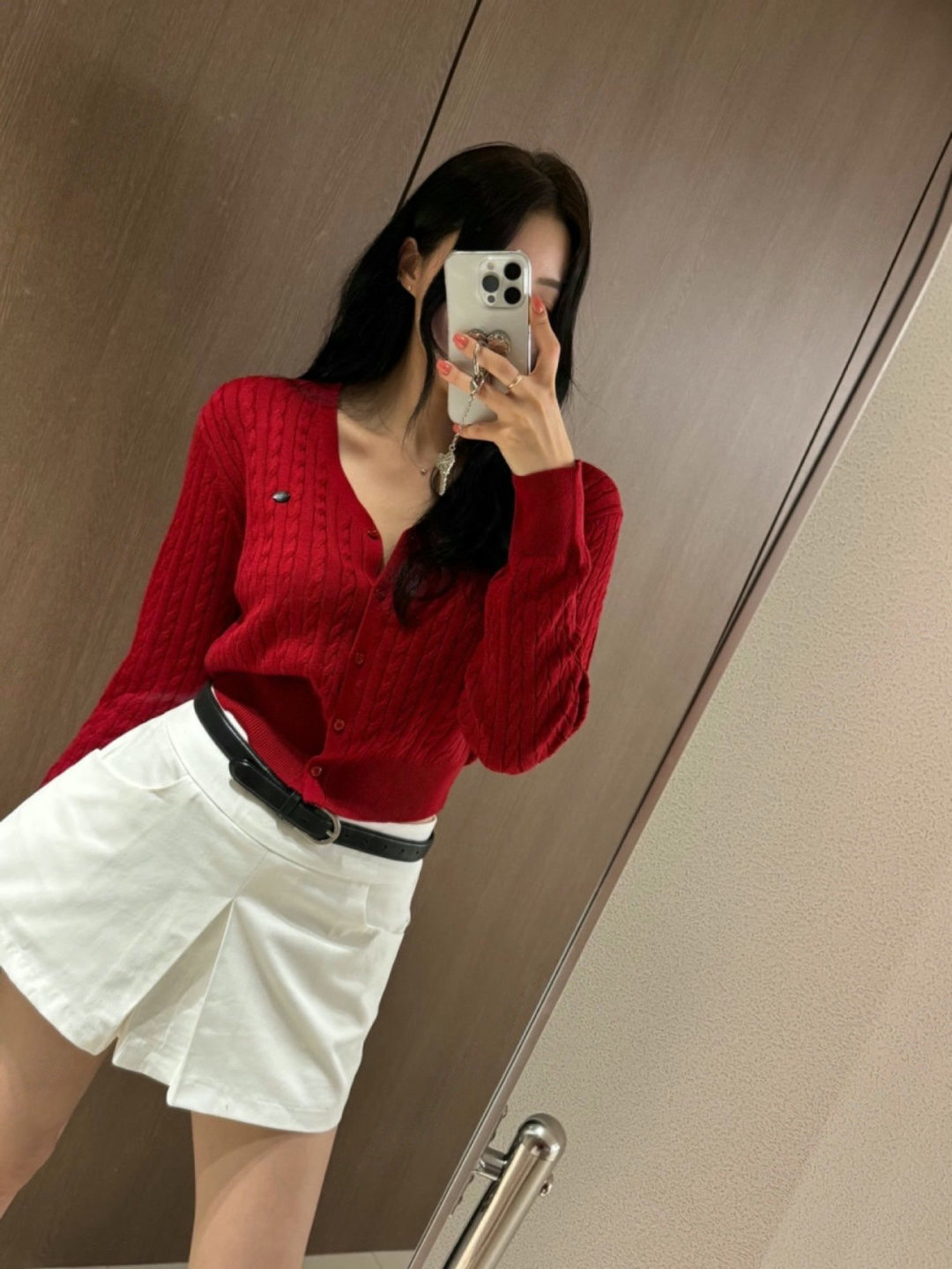 Ｖ領銀牌logo排釦麻花針織衫