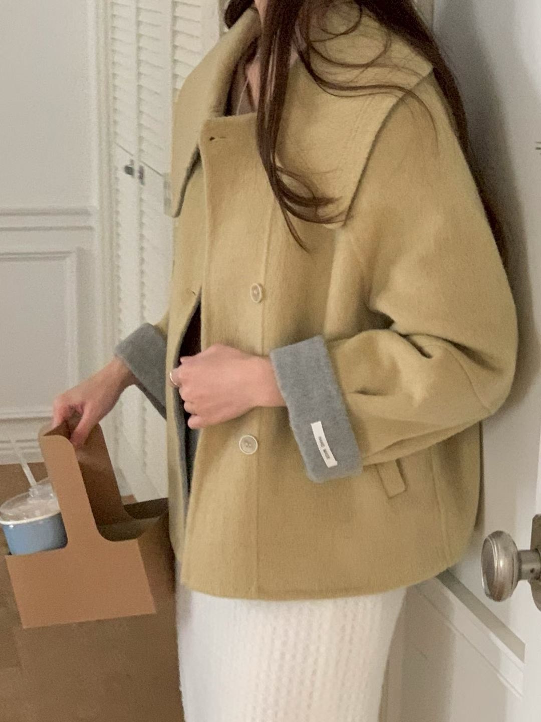 大翻領跳色反折袖手工羊毛外套（100%）