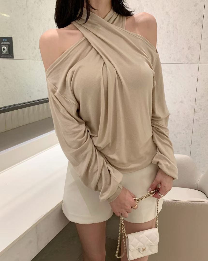 交叉繞頸薄款針織衣