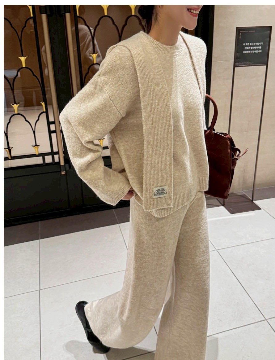 圓領針織上衣+連帽圍巾+長褲三件套SET