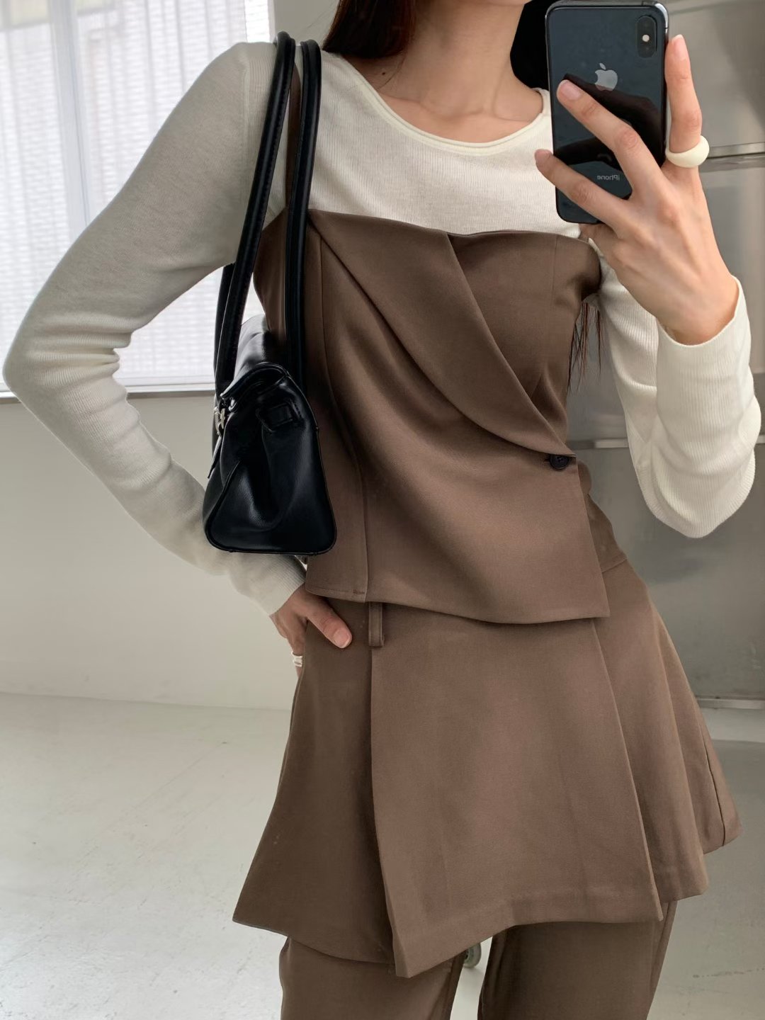 單邊側釦抓皺感背心