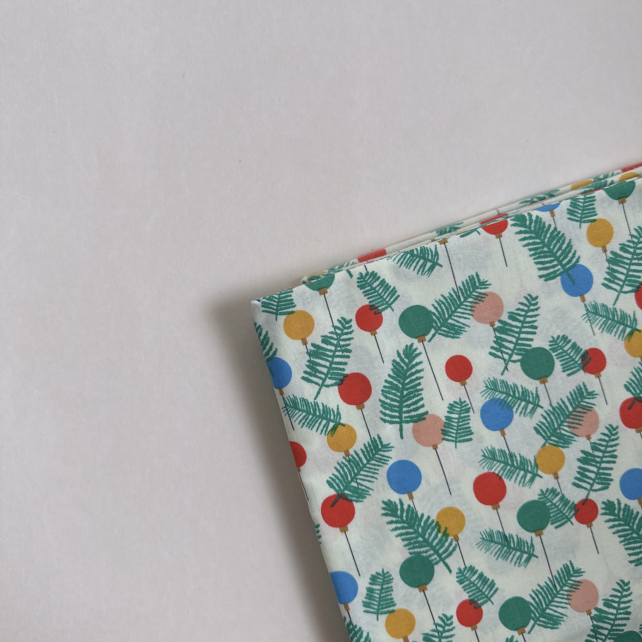 【 選布 】彩色燈 82