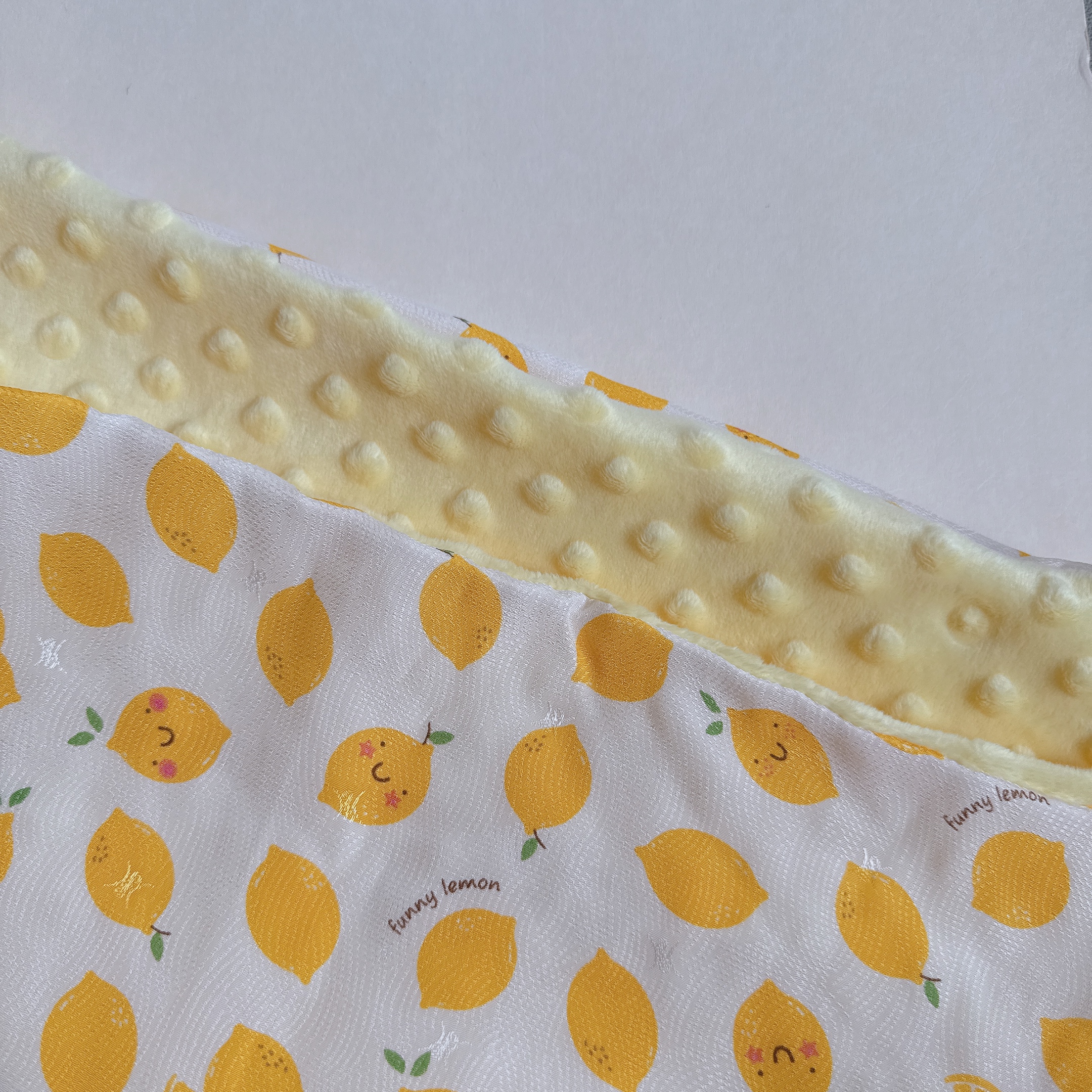 安撫豆豆毯 - 檸檬（此款表布人造絲）