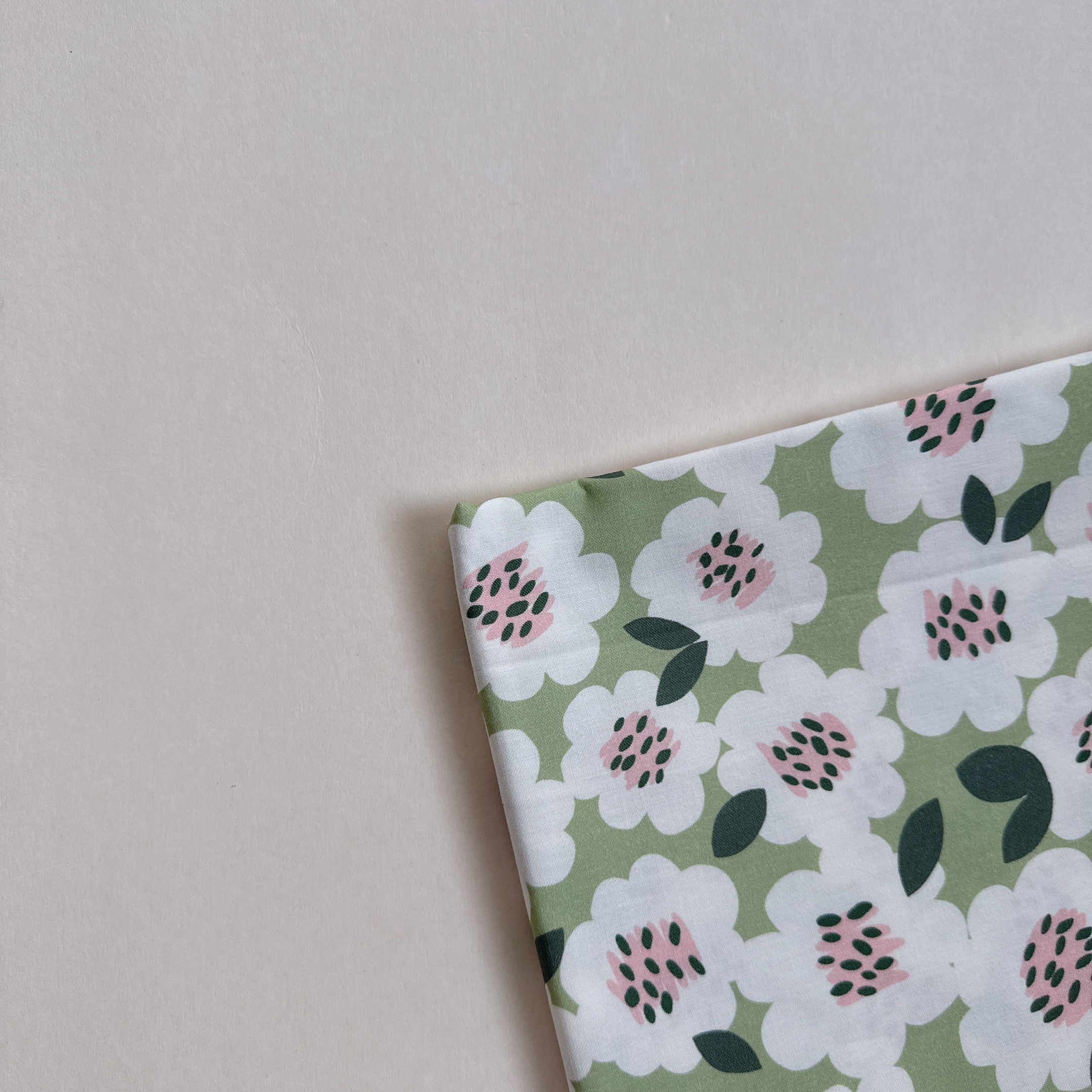 【 選布 】綠底花 16