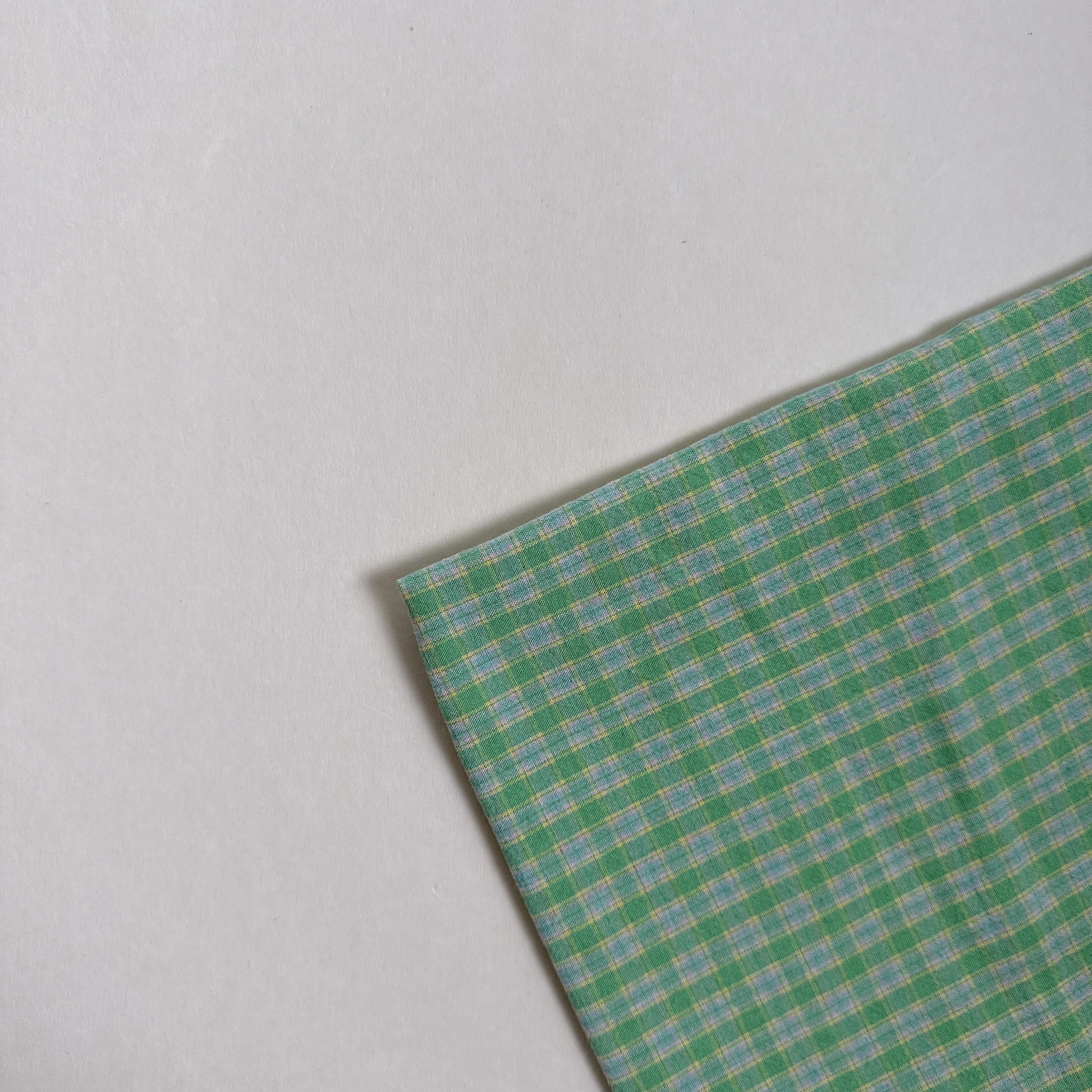 【 選布 】綠黃紅線格子 - 水洗棉