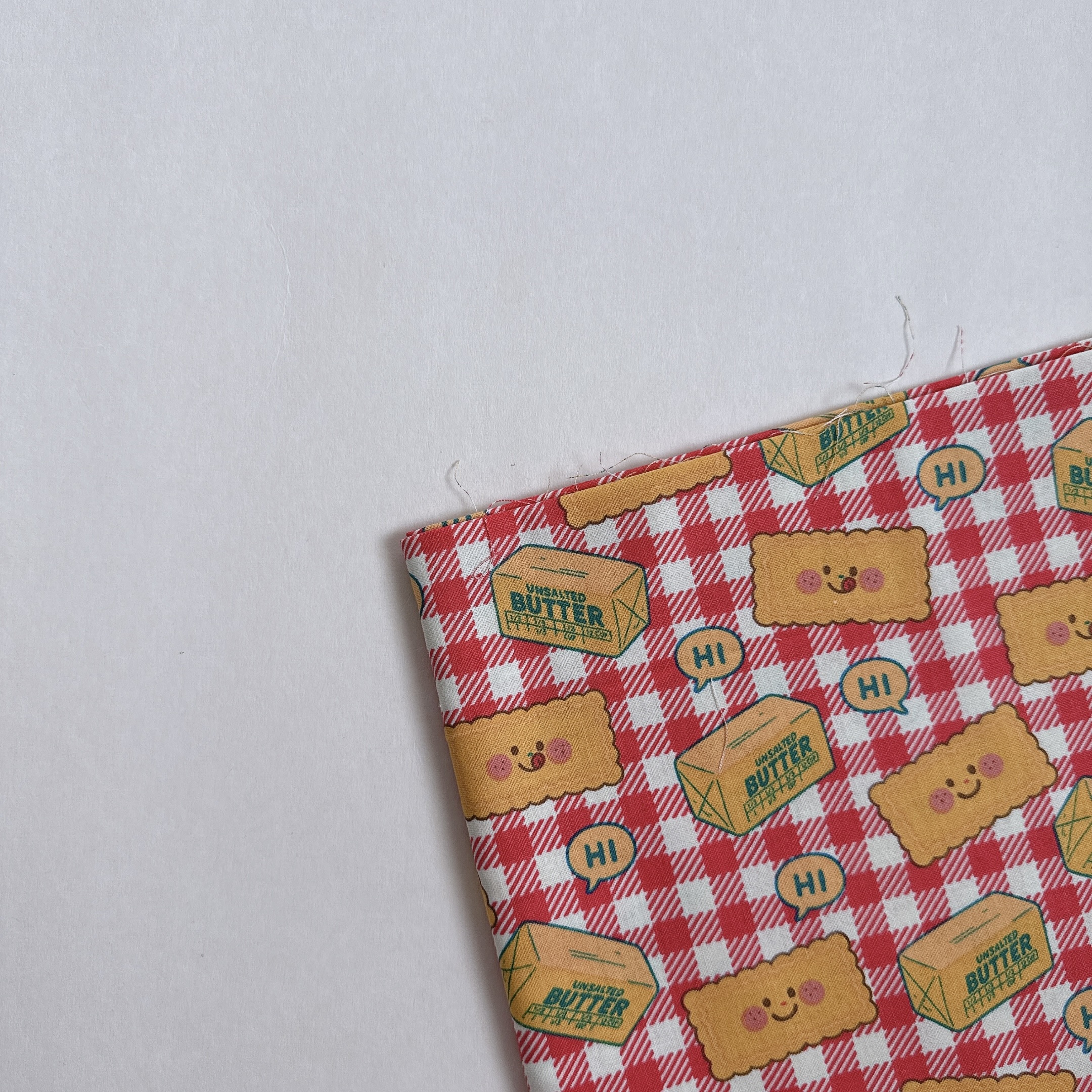 【 選布 】紅底奶油 08