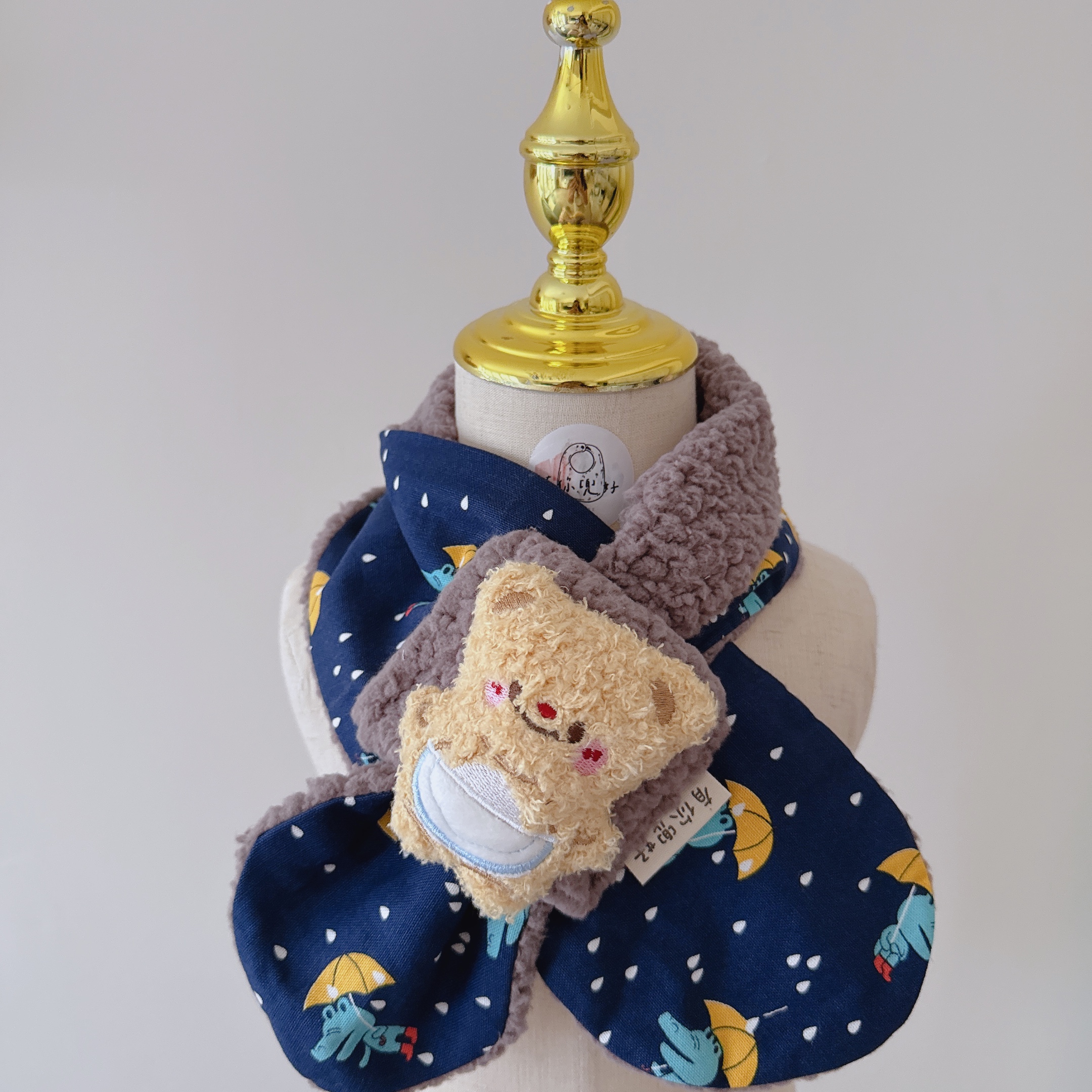 娃娃系列圍脖 - 雨天鱷魚