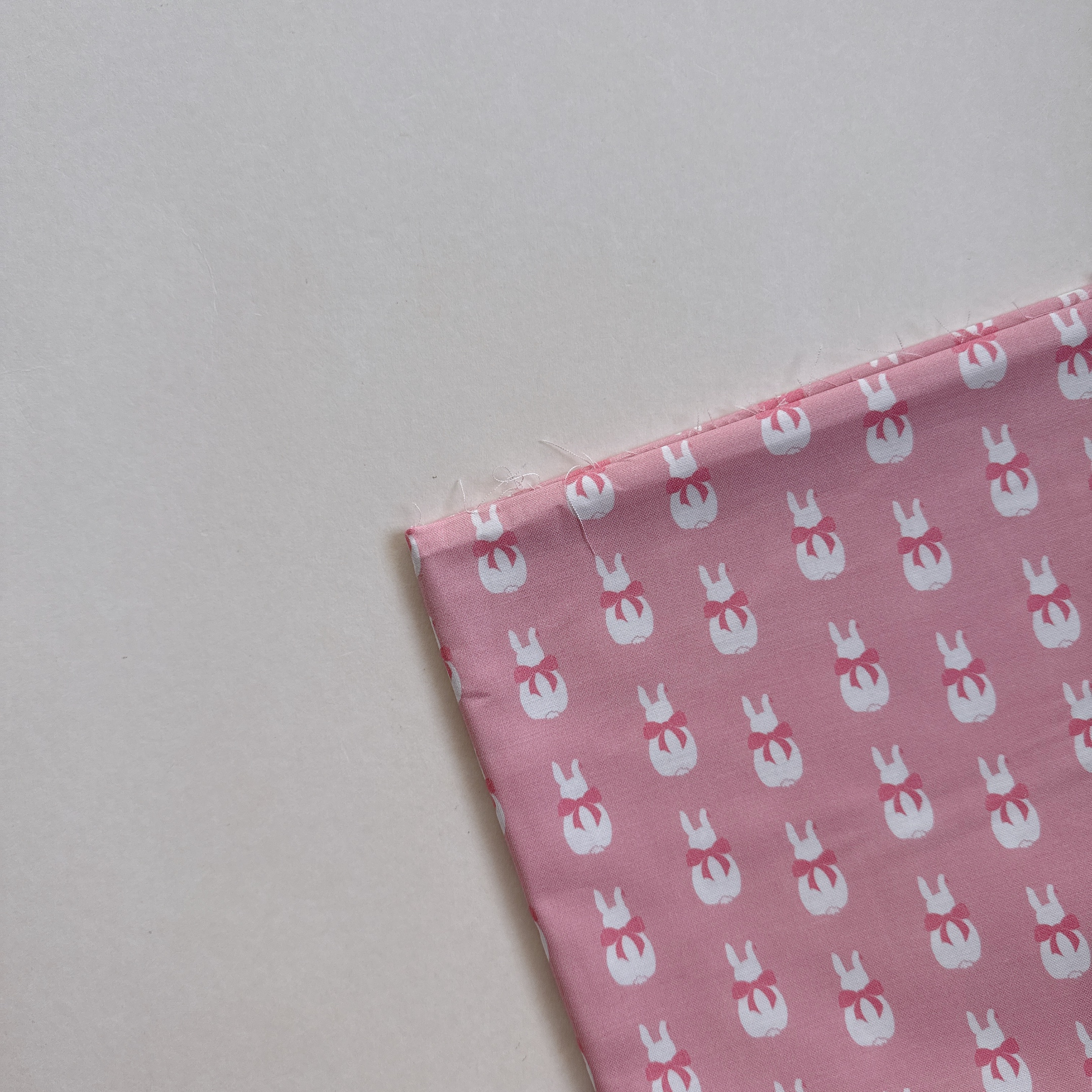 【 選布 】粉底蝴蝶結兔 67