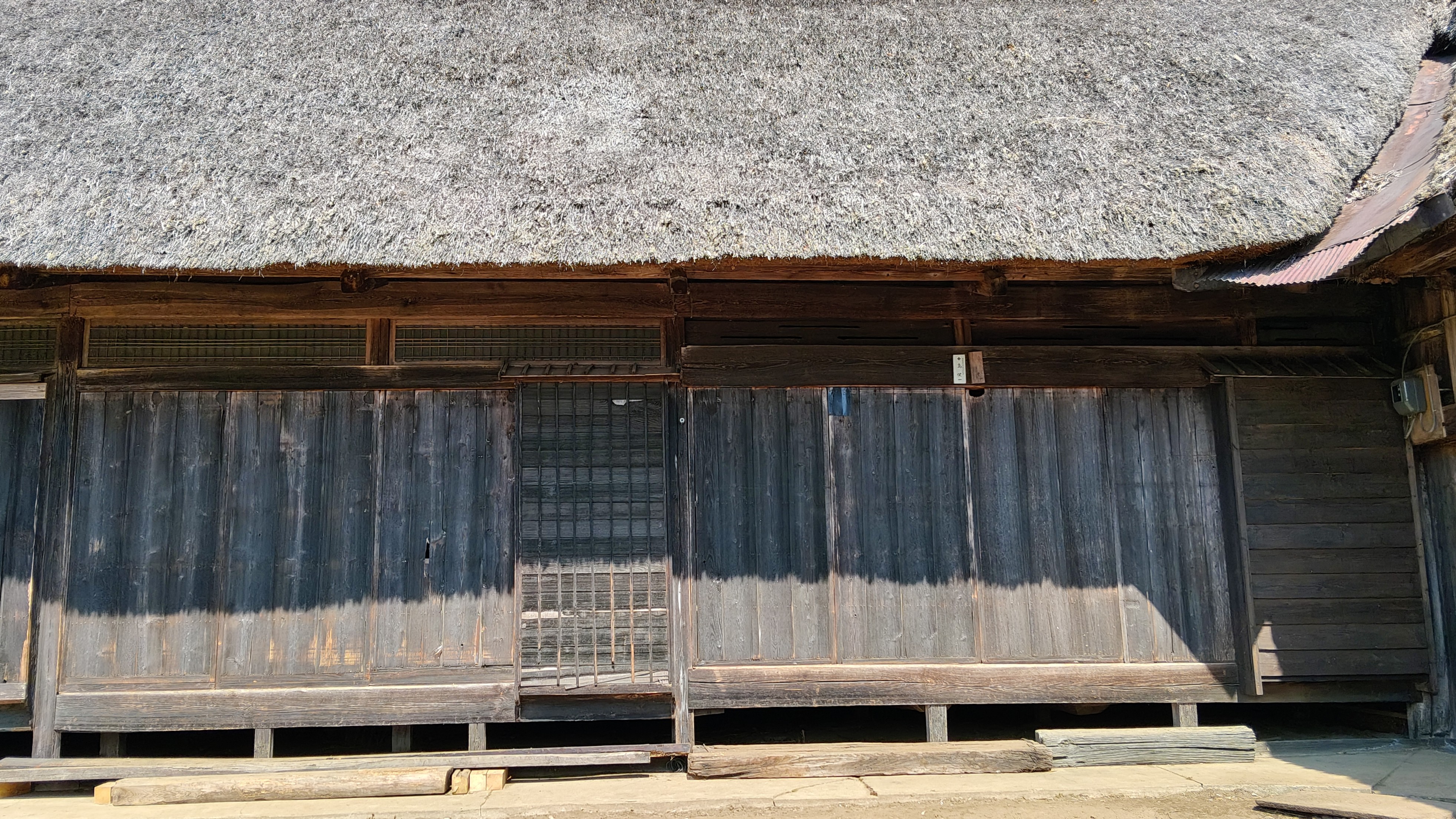 25老朽化蠻嚴重的 木頭已經腐壞.jpg